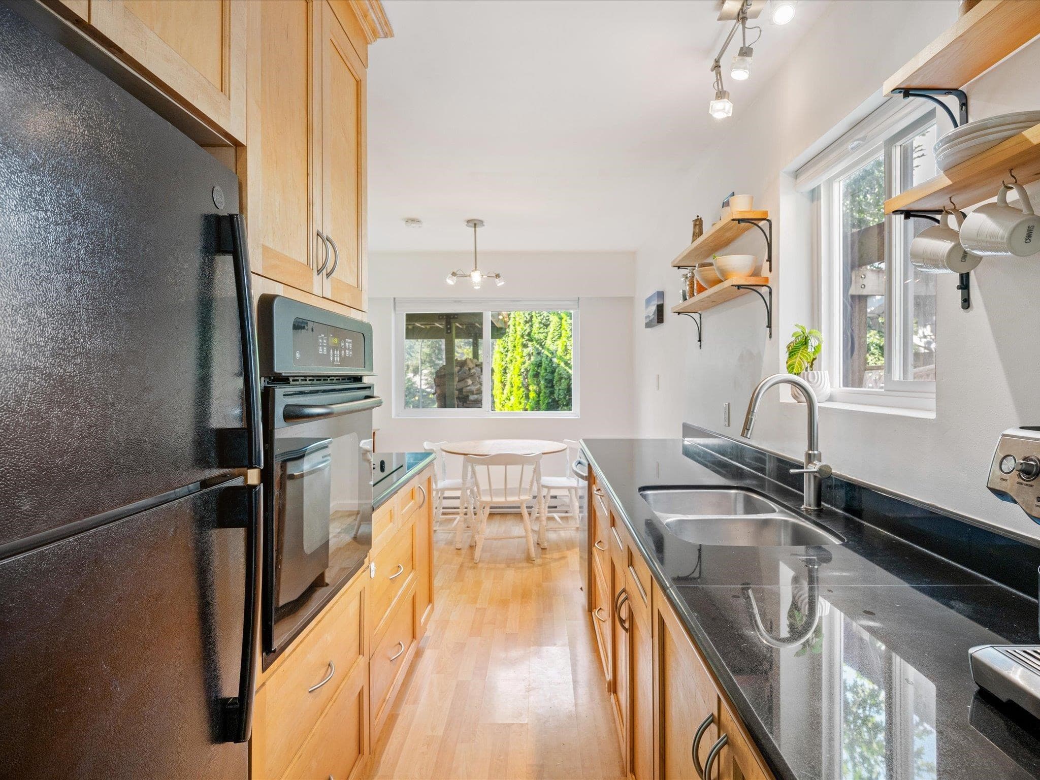 40754 Peebles Place, Squamish, V0N 1T0 — photo 5