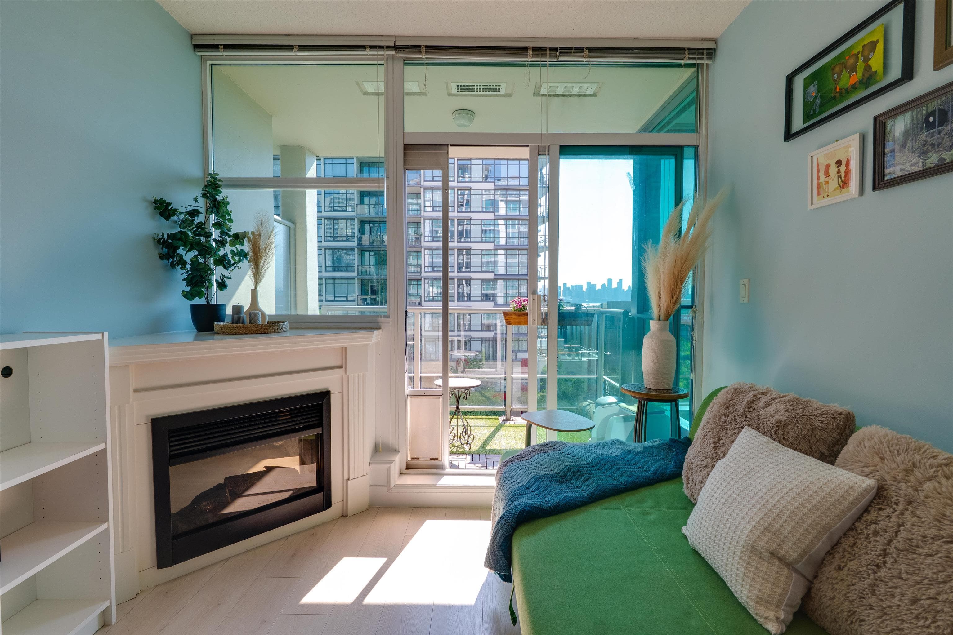 508 - 168 E Esplanade, North Vancouver, V7L 4X8 — photo 3