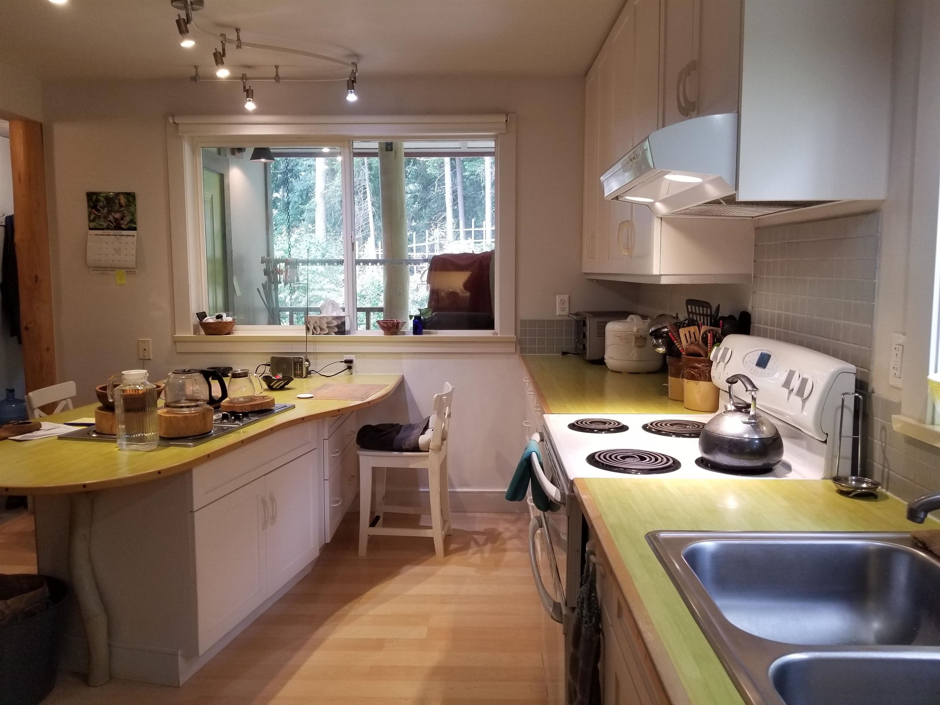 9975 Porlier Pass Road, Galiano Island, V0N 1P0 — photo 5