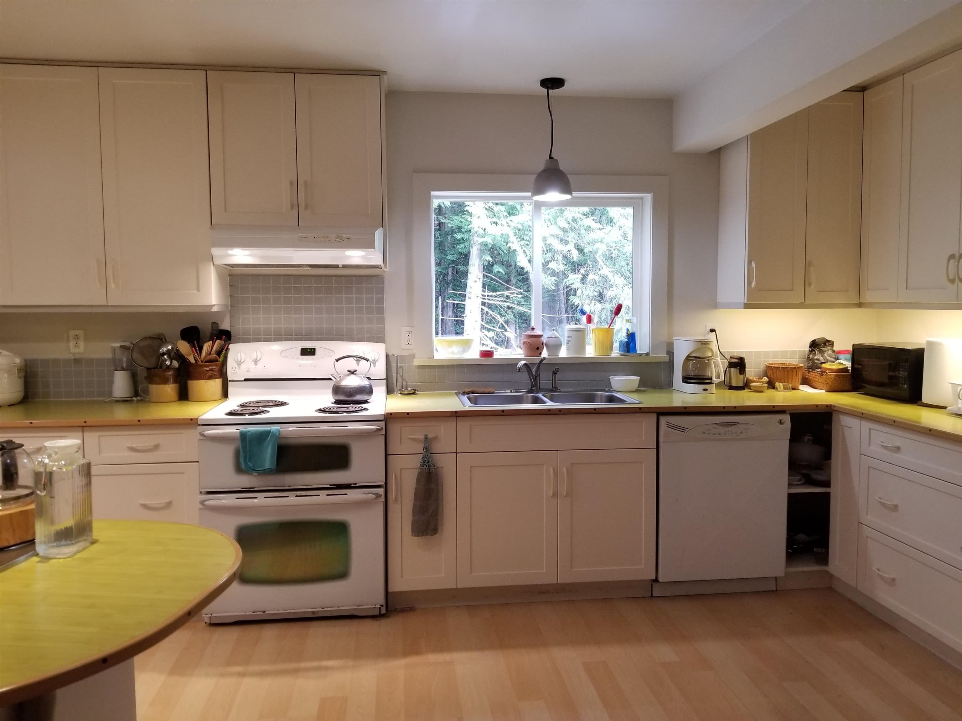 9975 Porlier Pass Road, Galiano Island, V0N 1P0 — photo 4