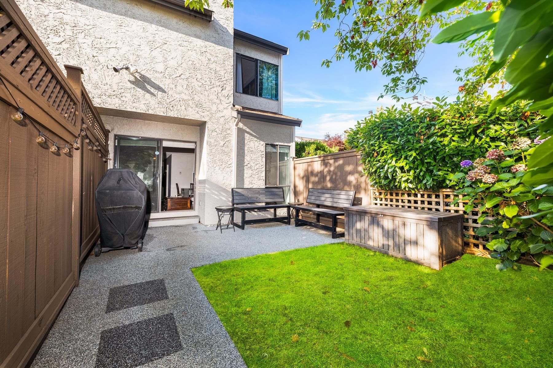 24 - 230 W 14th Street, North Vancouver, V7M 1P3 — photo 1