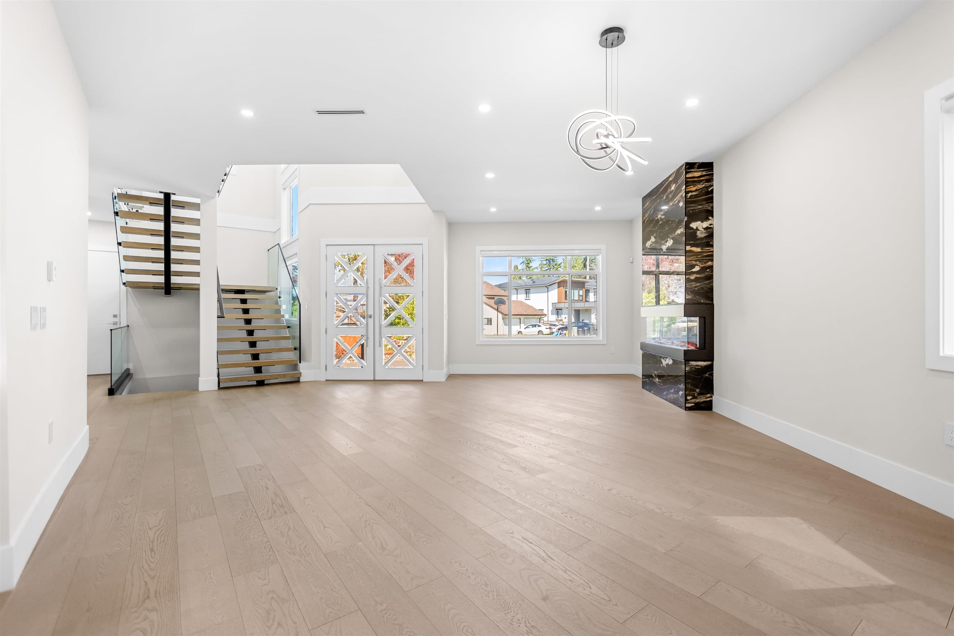 11668 95a Avenue, Delta, V4C 7P6 — photo 2