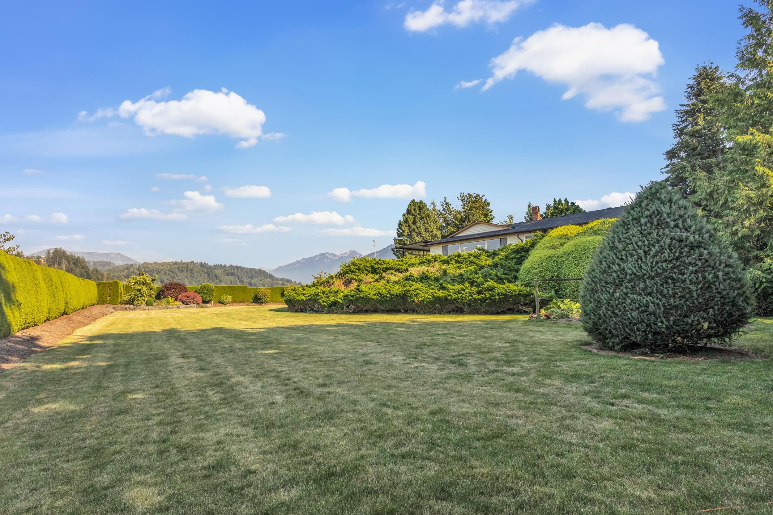 45360 Magdalena Place, Cultus Lake, V2R 0K7 — photo 4