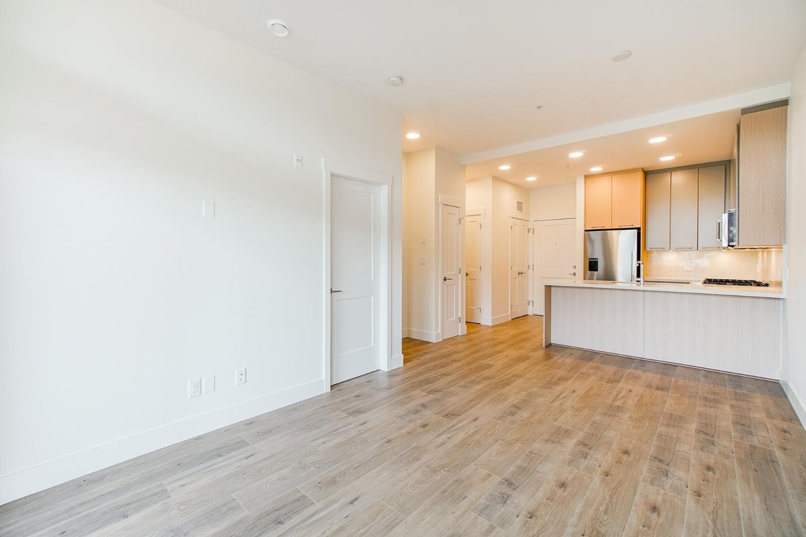 103 - 14022 North Bluff Road, Surrey, V4B 3C3 — photo 3