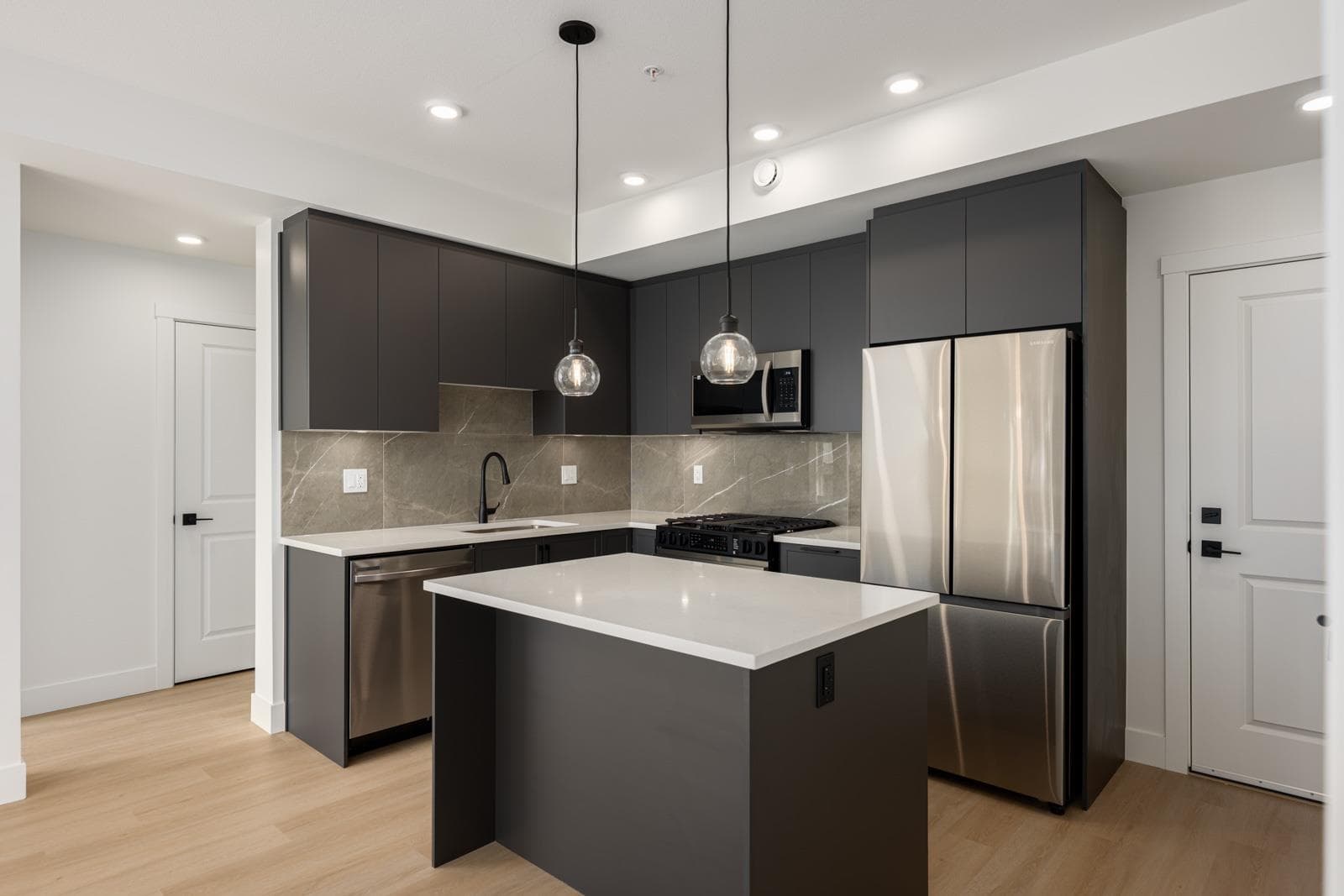 409 - 3465 146a Street, Surrey, V4P 0J3 — photo 3