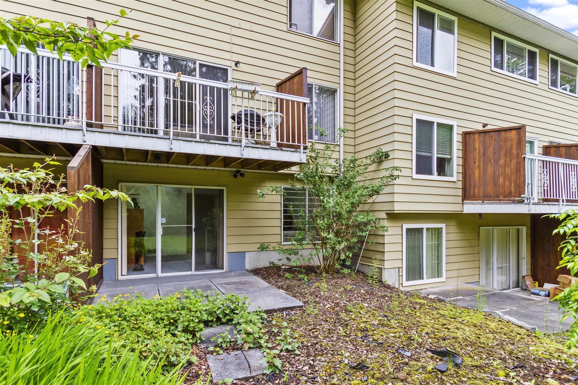 34 - 5330 Broadway, Burnaby, V5B 2X7 — photo 2