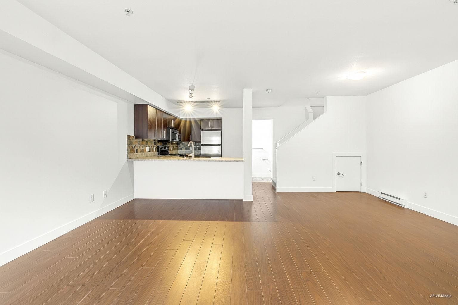 53 - 7428 14th Avenue, Burnaby, V3N 0C2 — photo 3