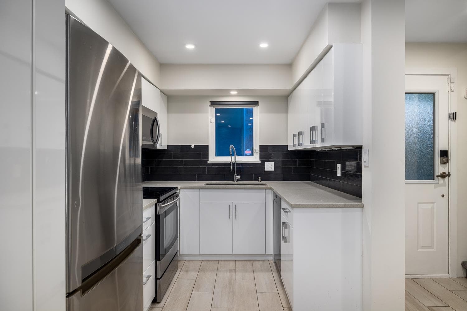 2391 Oak Street, Vancouver, V6H 2J8 — photo 2