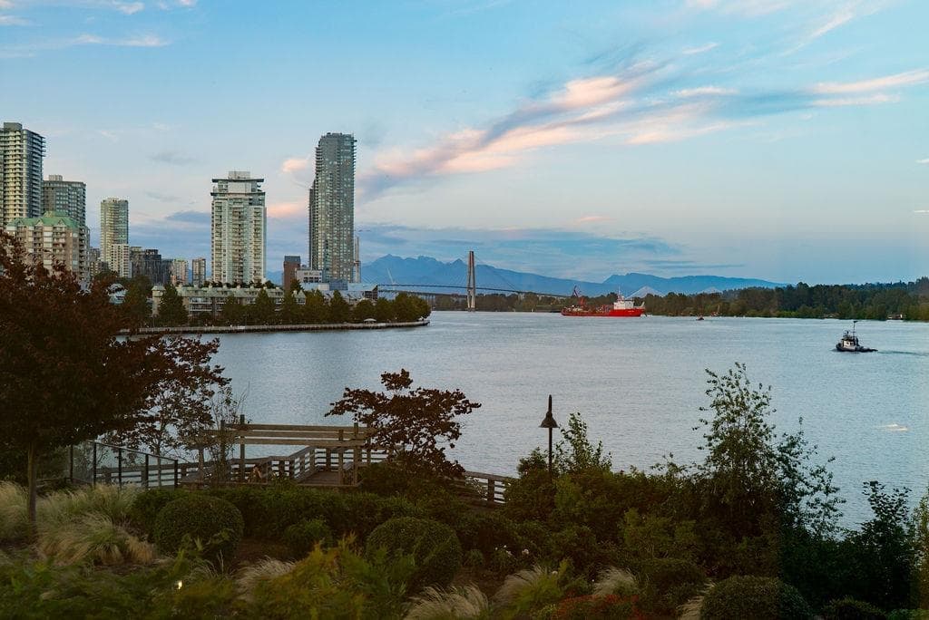 305 - 210 Salter Street, New Westminster, V3M 0J9 — photo 4