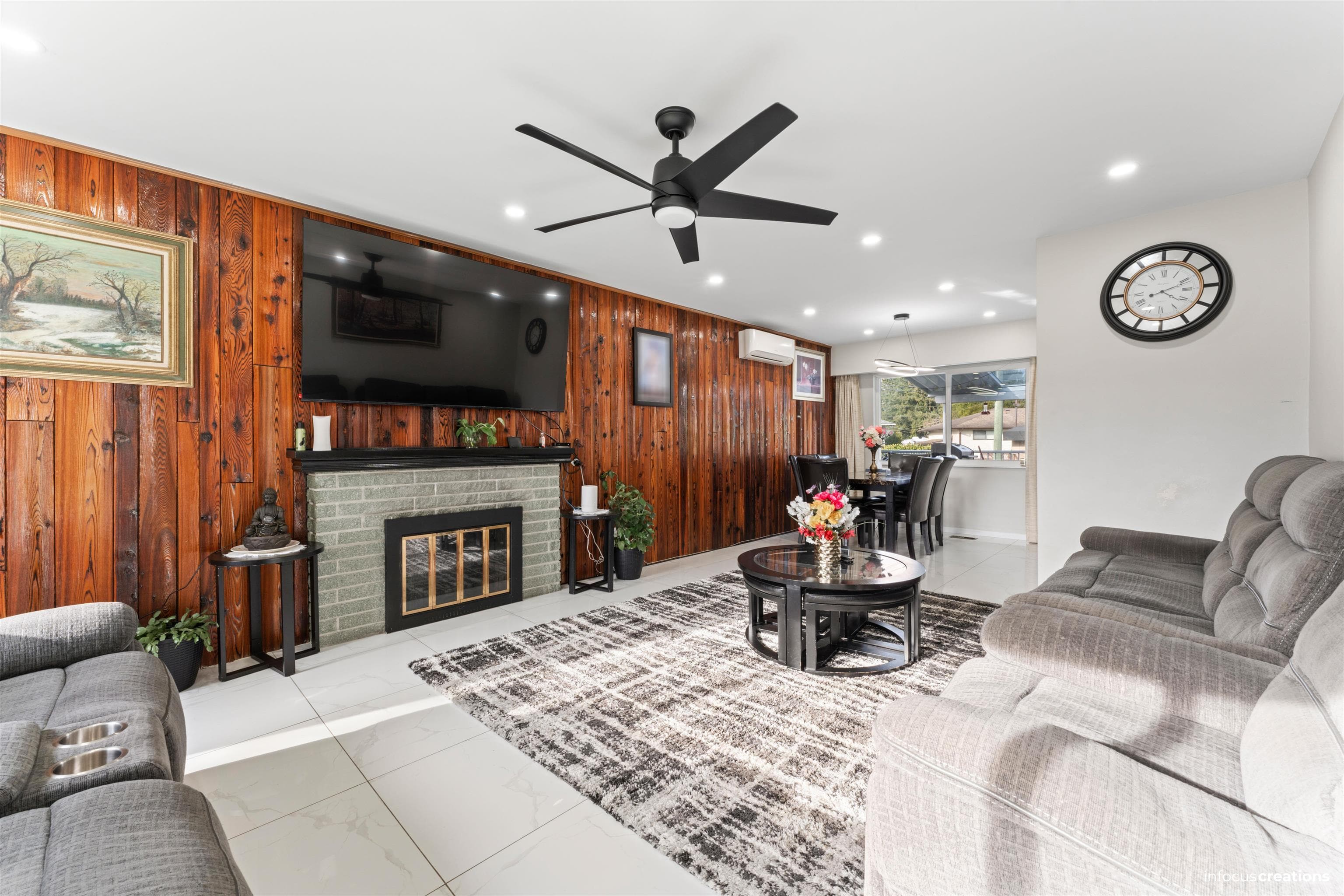 21957 Acadia Street, Maple Ridge, V2X 3B7 — photo 2