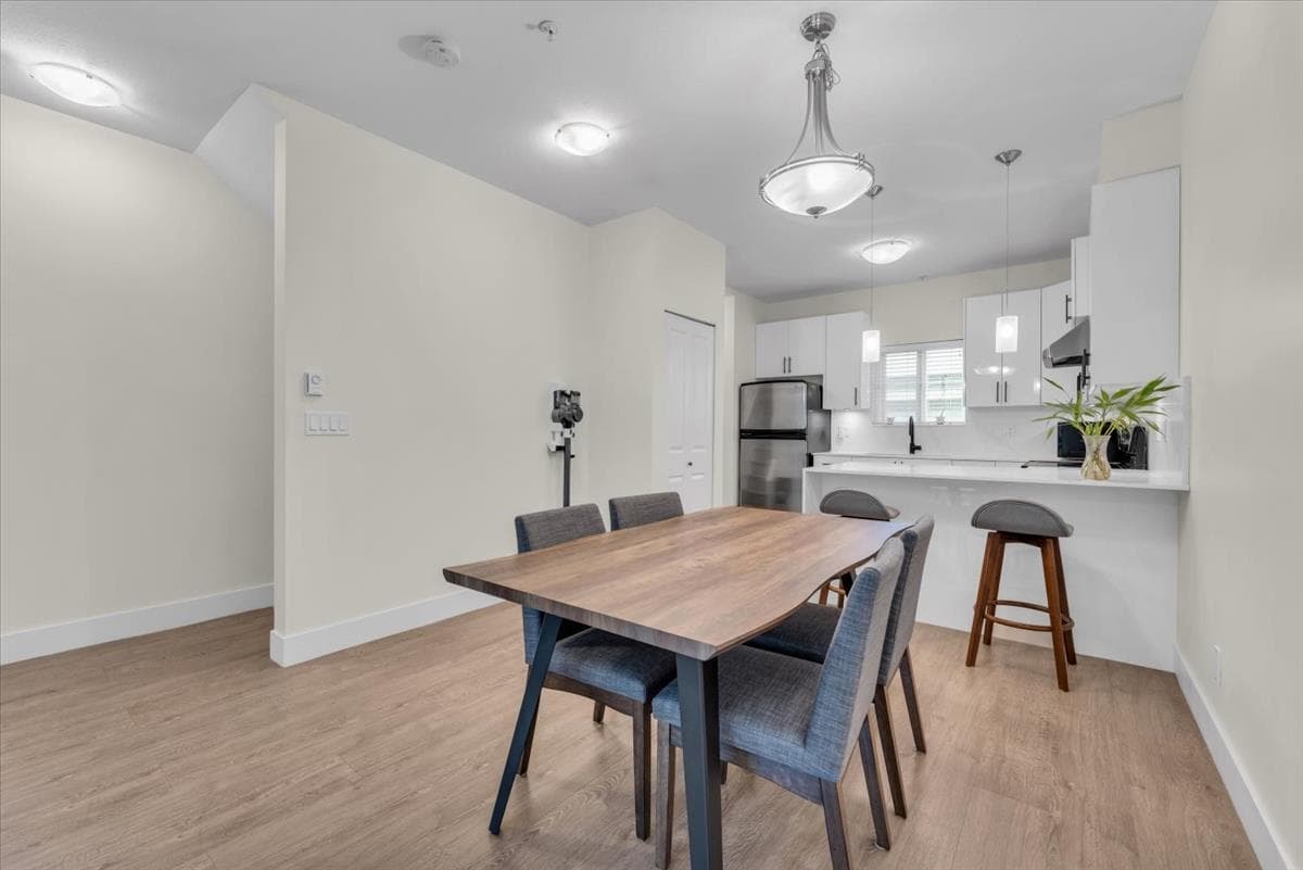 206 - 3888 Norfolk Street, Burnaby, V5G 1E5 — photo 4