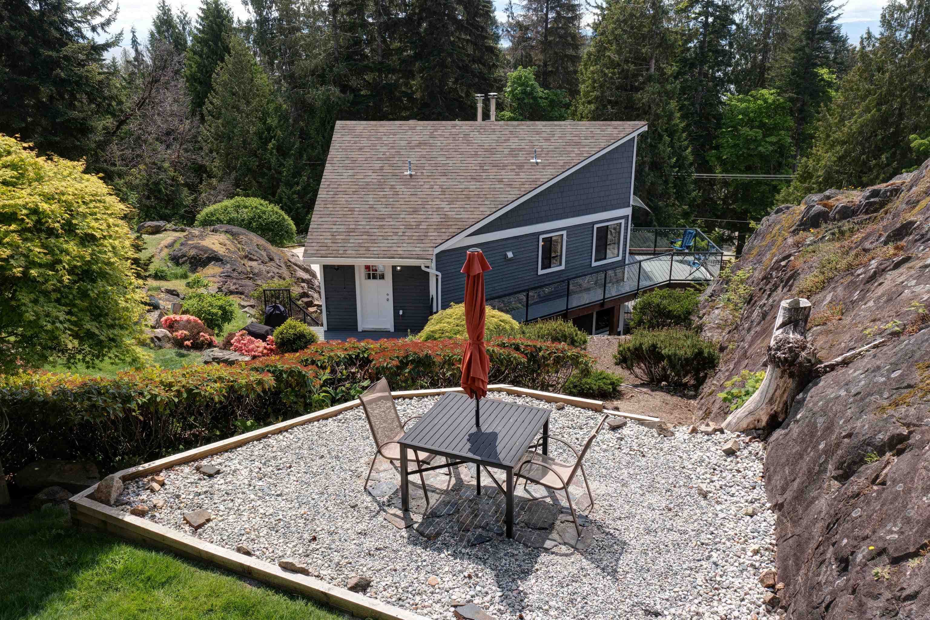 8362 Redrooffs Road, Halfmoon Bay, V7Z 1E5 — photo 5