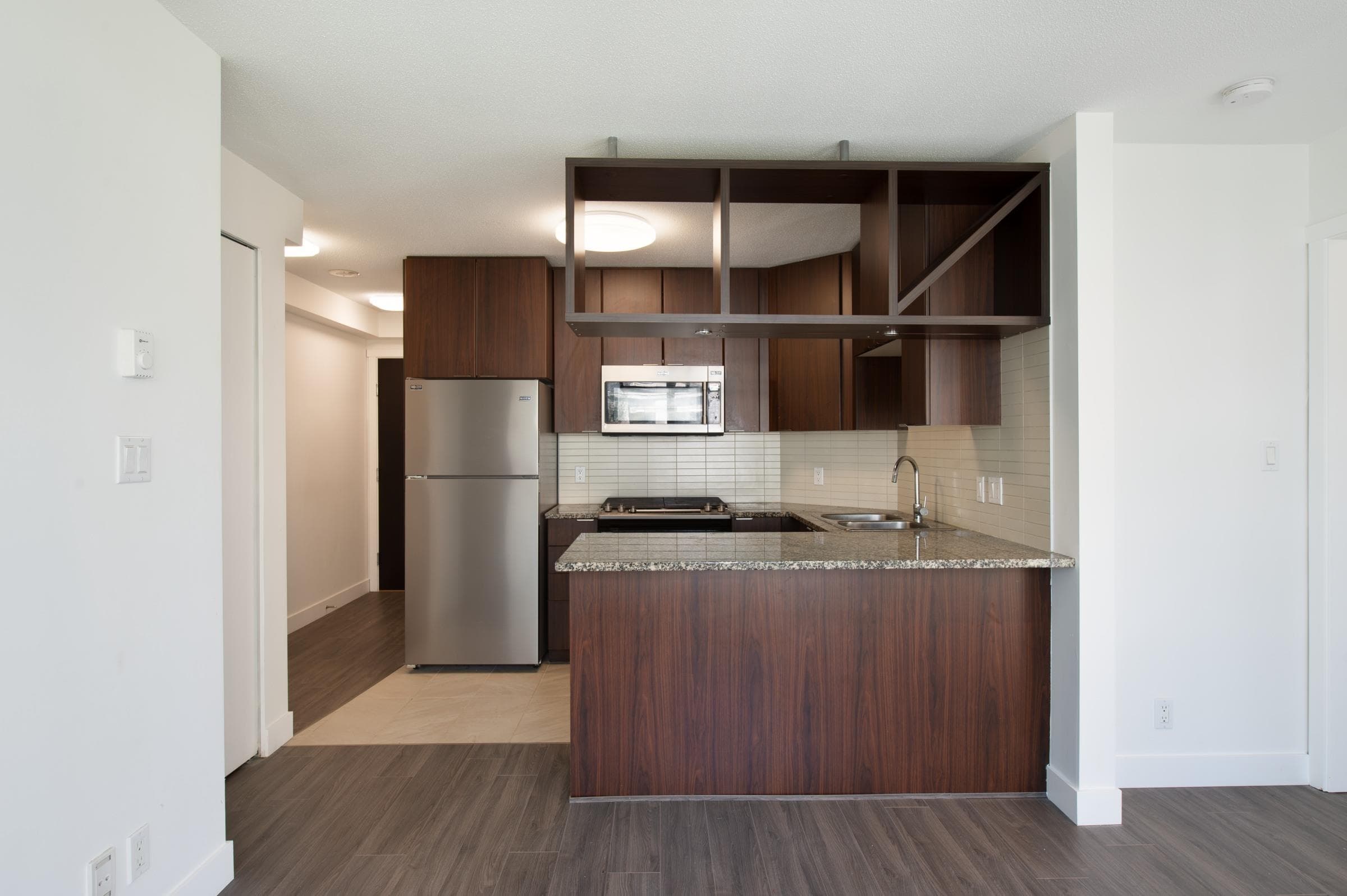 802 - 1010 Richards Street, Vancouver, V6B 1G2 — photo 2