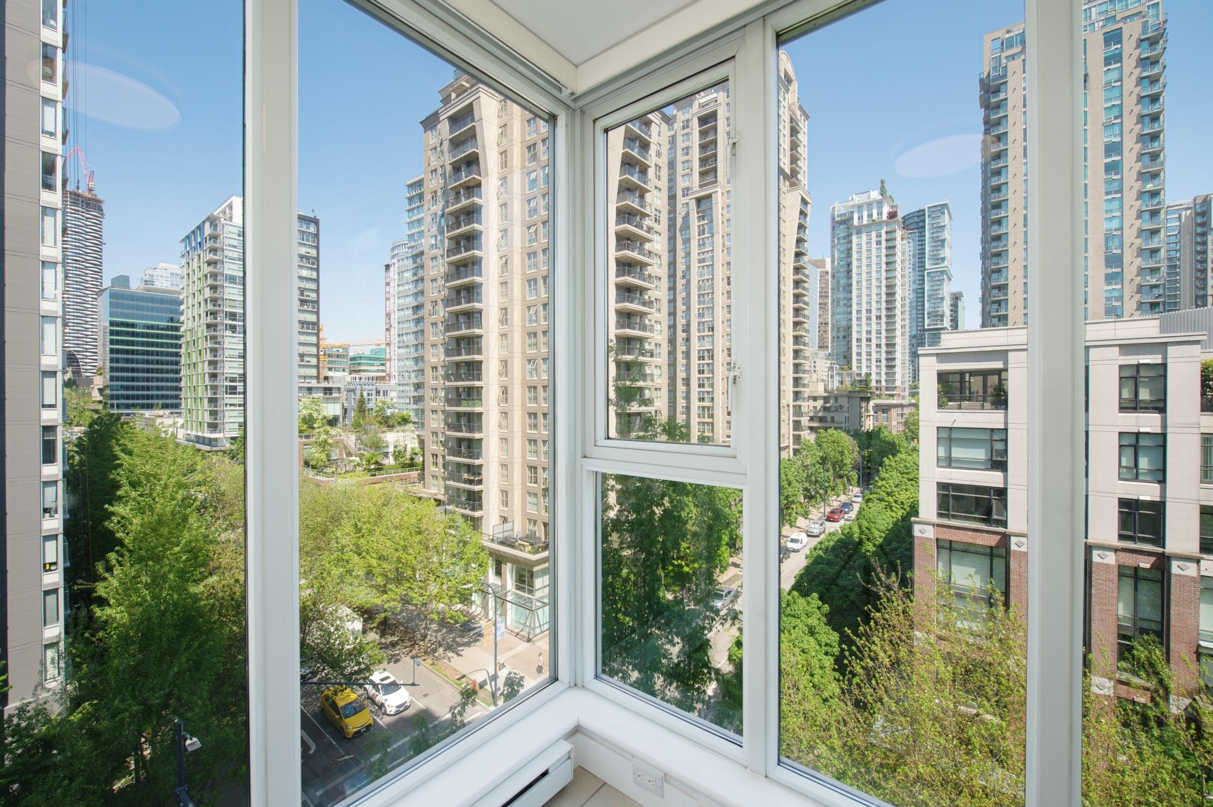 802 - 1010 Richards Street, Vancouver, V6B 1G2 — photo 4