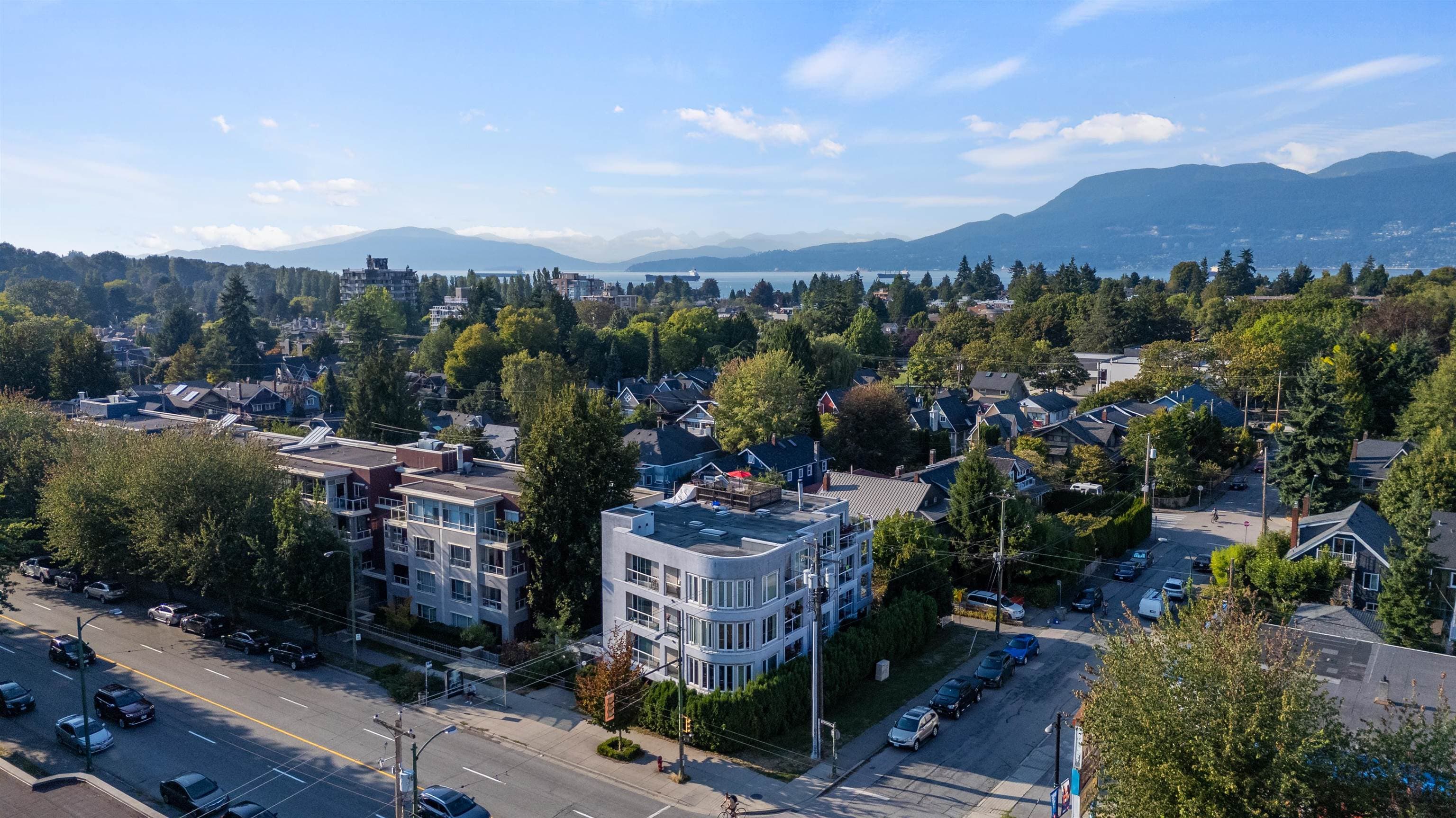 403 - 3505 W Broadway, Vancouver