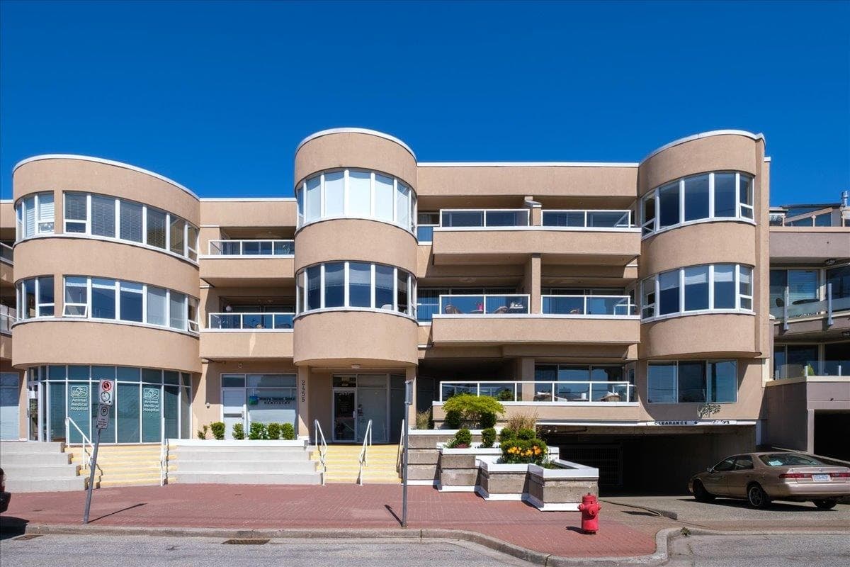 302 - 2455 Bellevue Avenue, West Vancouver