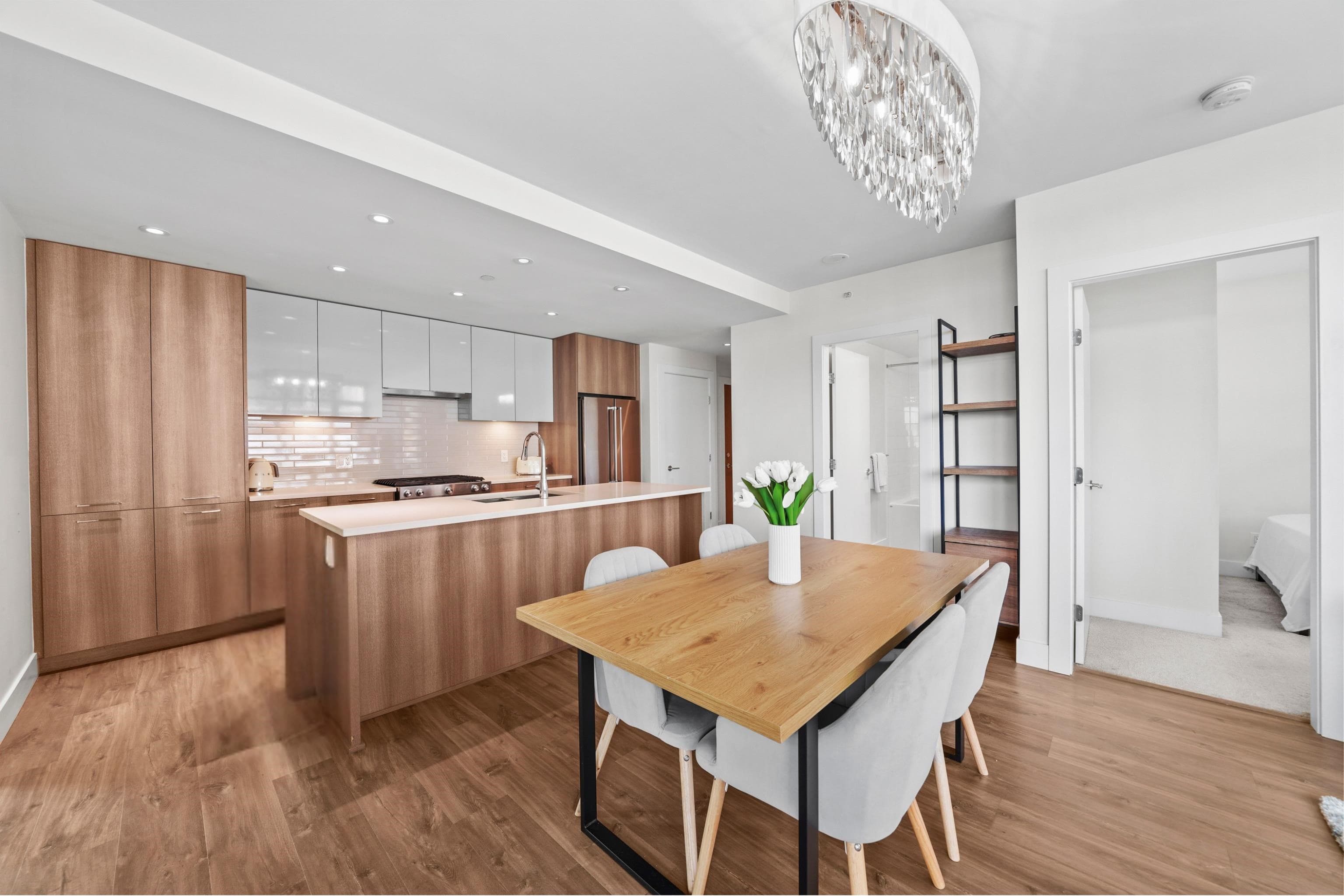 209 - 258 Nelson's Court, New Westminster, V3L 0J9 — photo 2