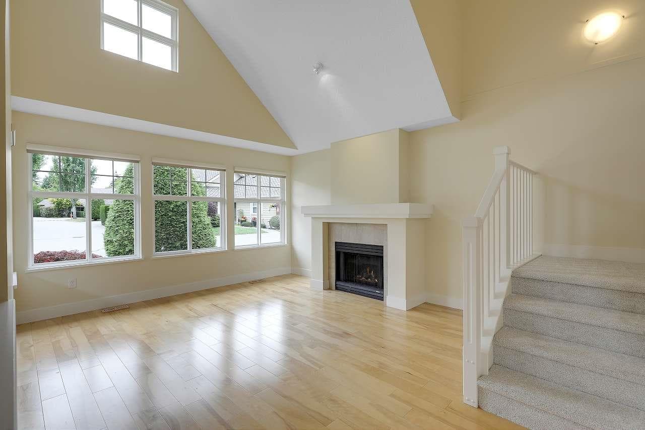 19 - 15450 Rosemary Heights Crescent, Surrey, V3Z 0K1 — photo 2