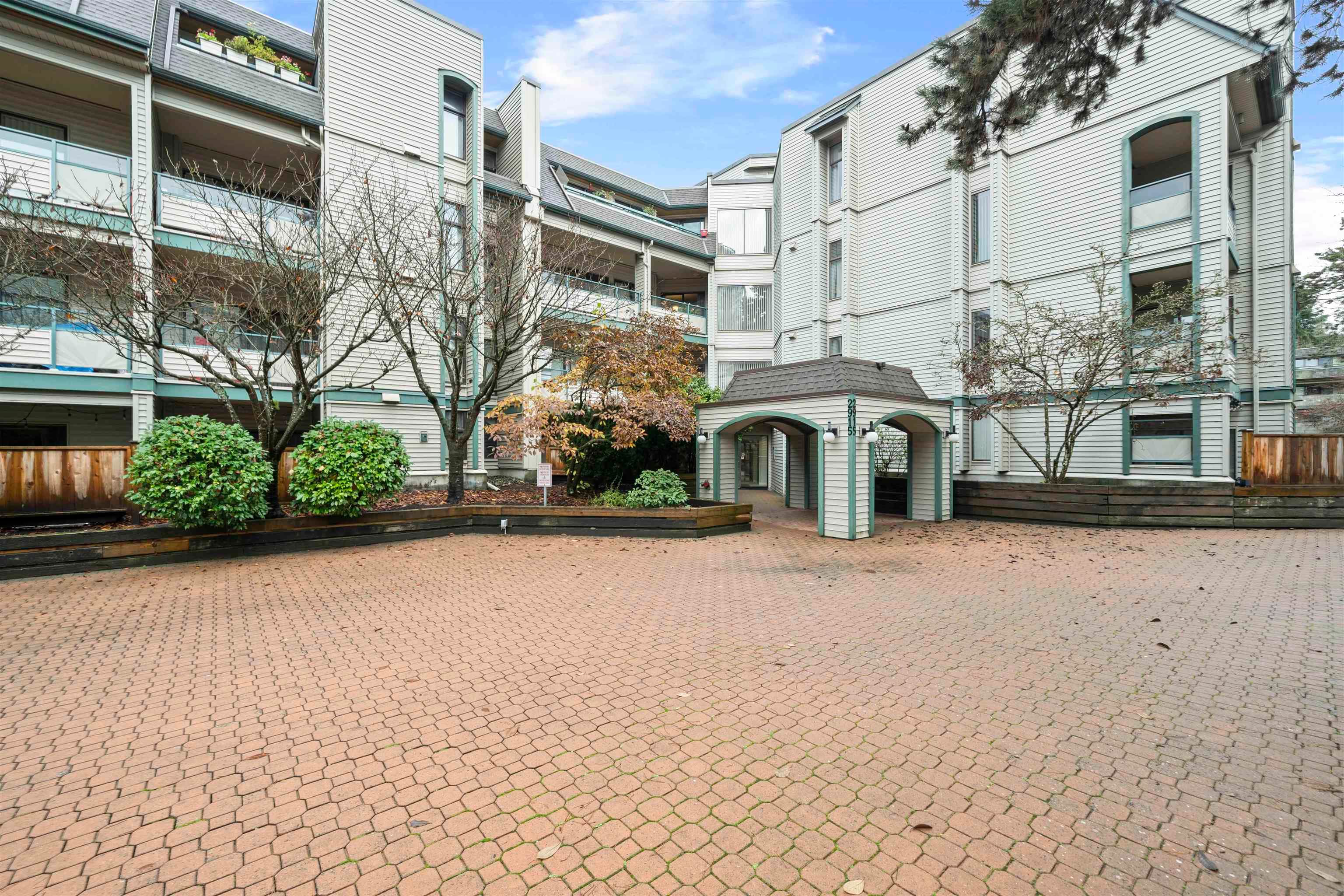 416 - 2915 Glen Drive, Coquitlam, V3B 7H8 — photo 1