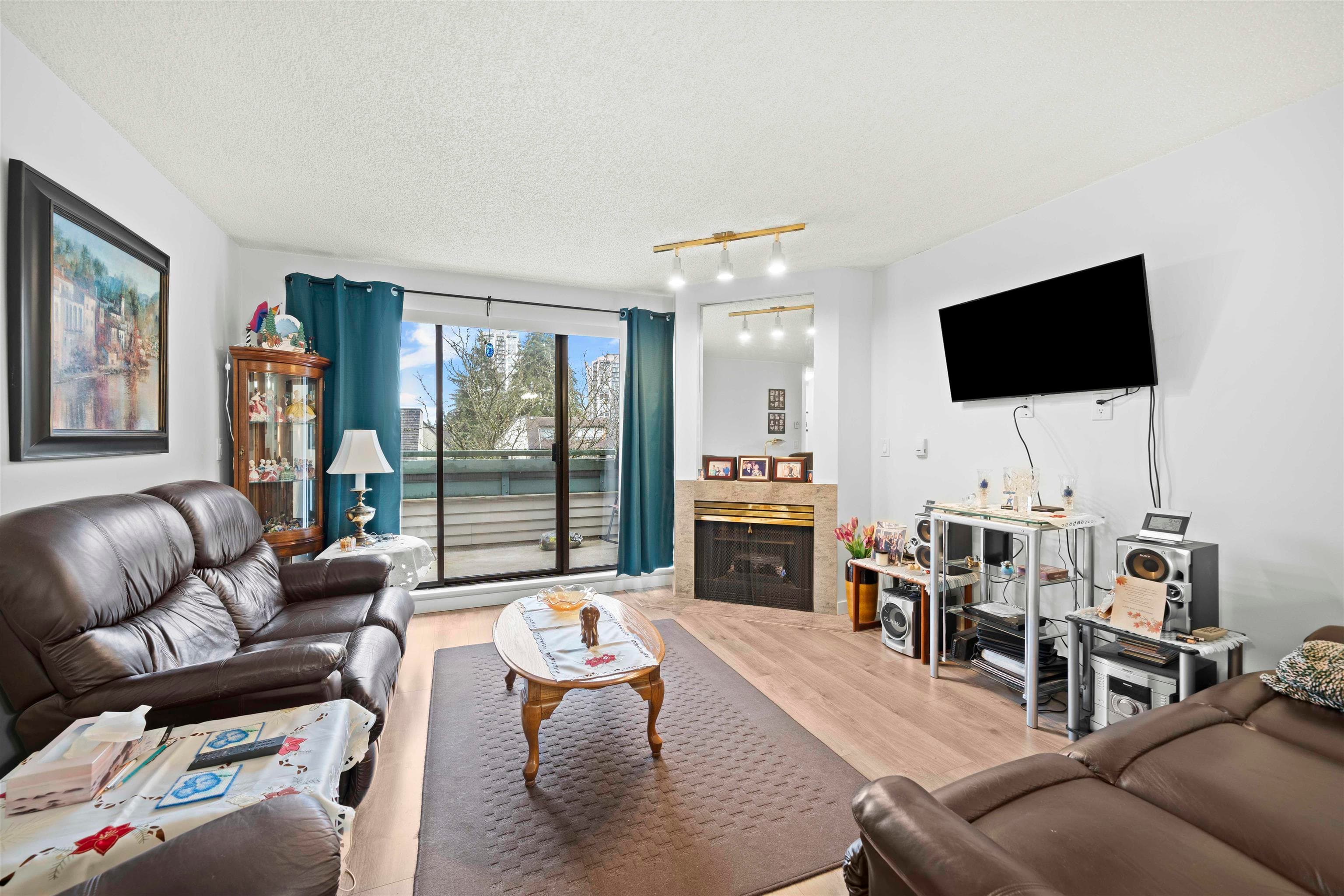 416 - 2915 Glen Drive, Coquitlam, V3B 7H8 — photo 5