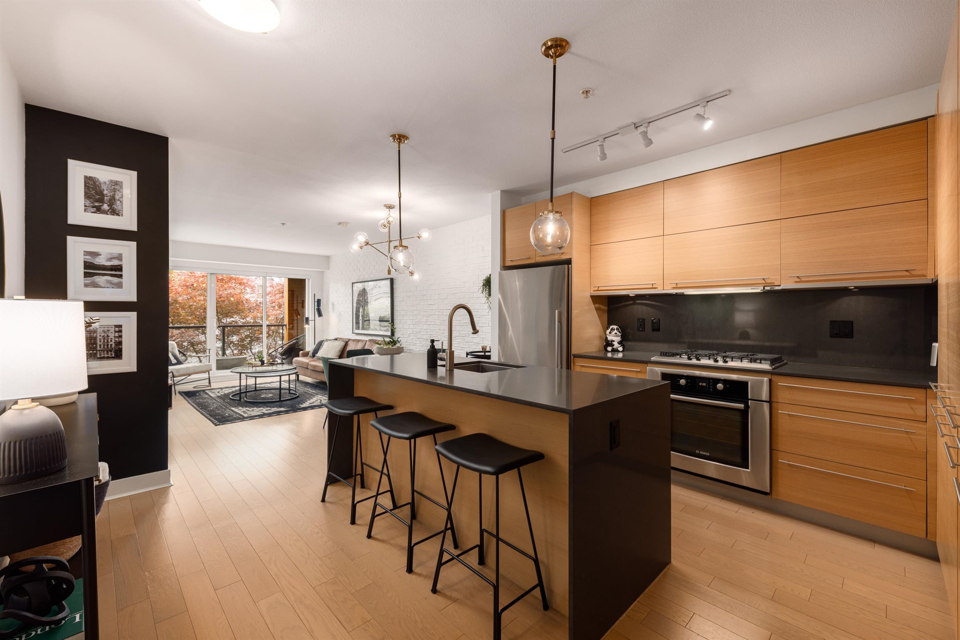 203 - 2020 W 12th Avenue, Vancouver