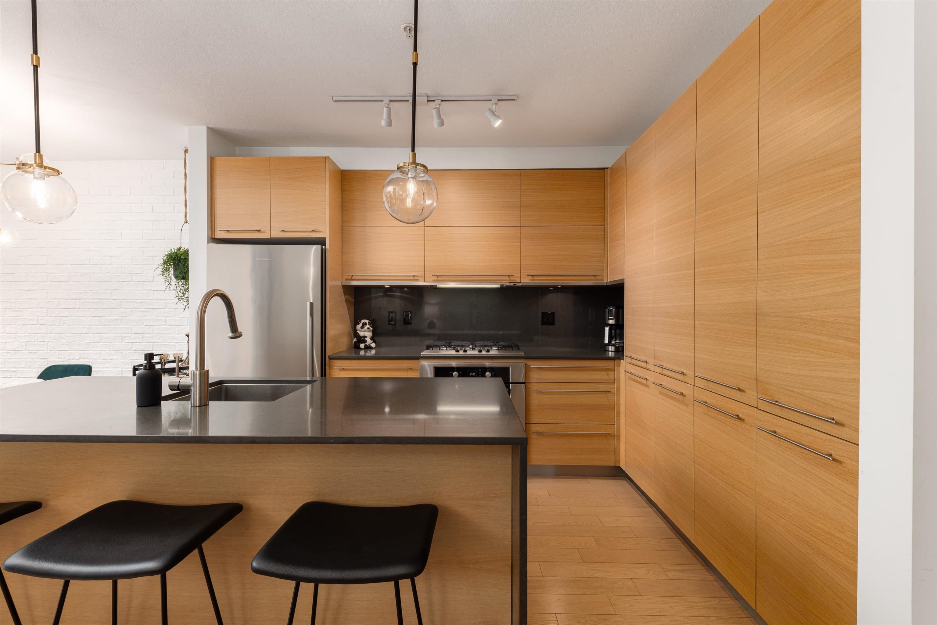 203 - 2020 W 12th Avenue, Vancouver, V6J 0C5 — photo 4
