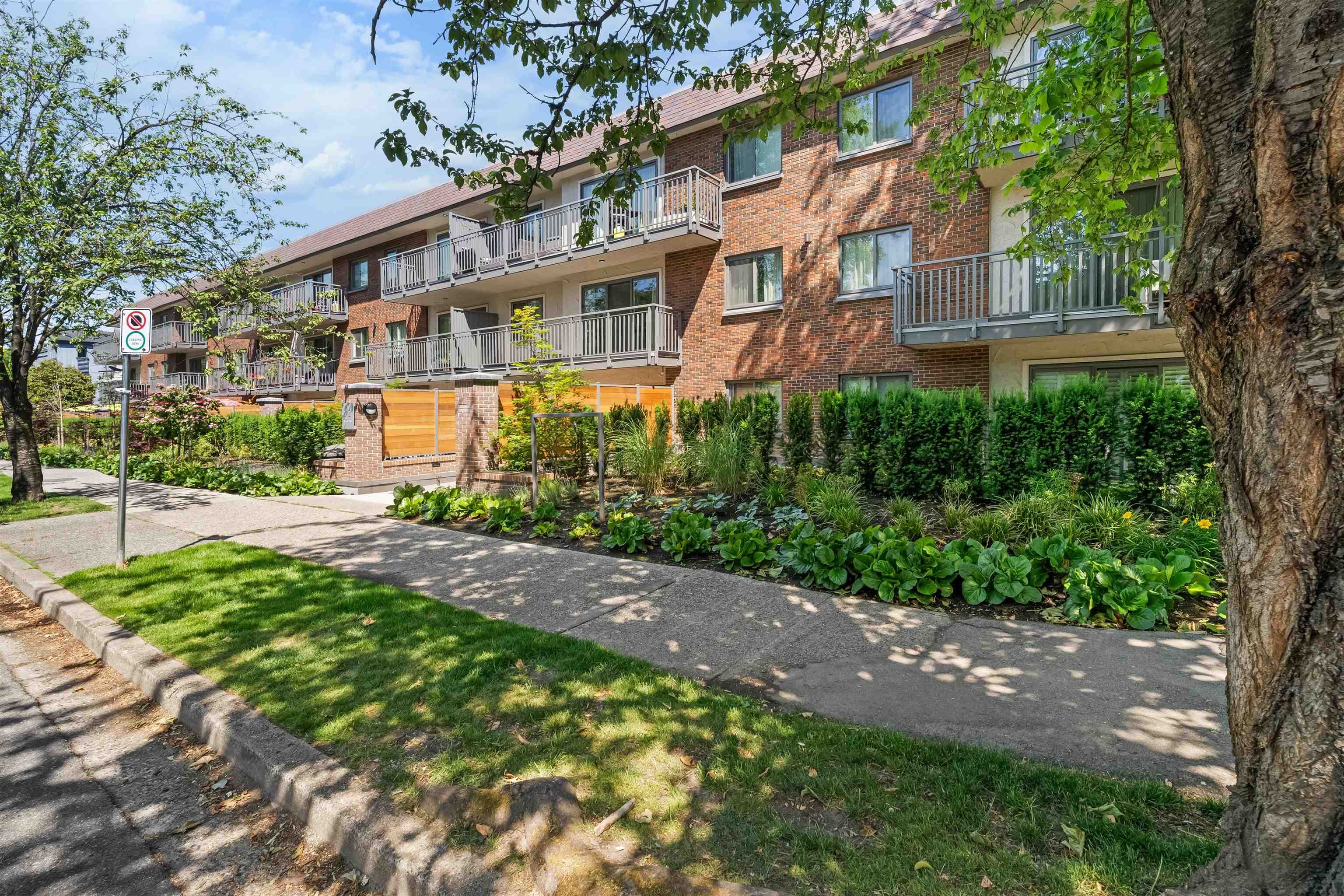 101 - 2121 W 6th Avenue, Vancouver, V6K 1V5 — photo 2