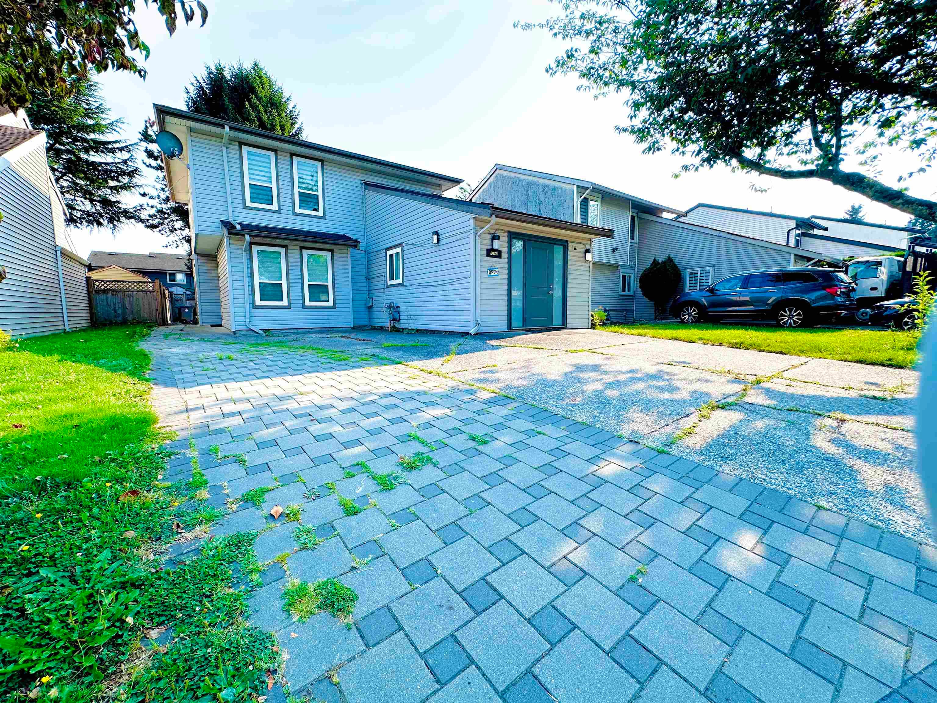 12960 74 Avenue, Surrey