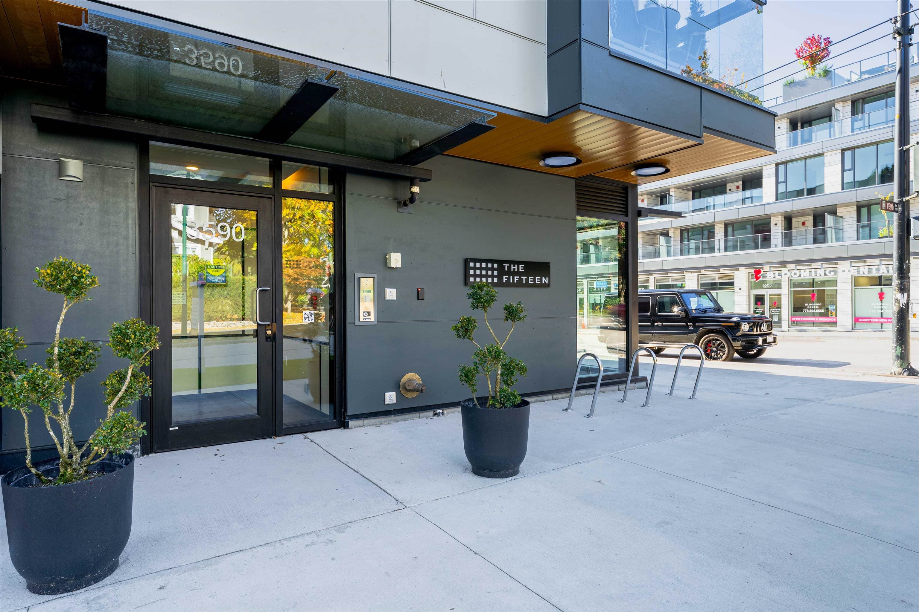 301 - 3590 W 39th Avenue, Vancouver, V6B 3A4 — photo 3