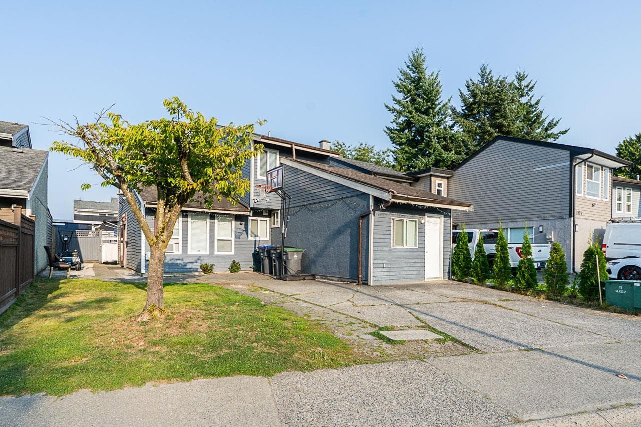 7380 Parkwood Drive, Surrey, V3W 7G6 — photo 3
