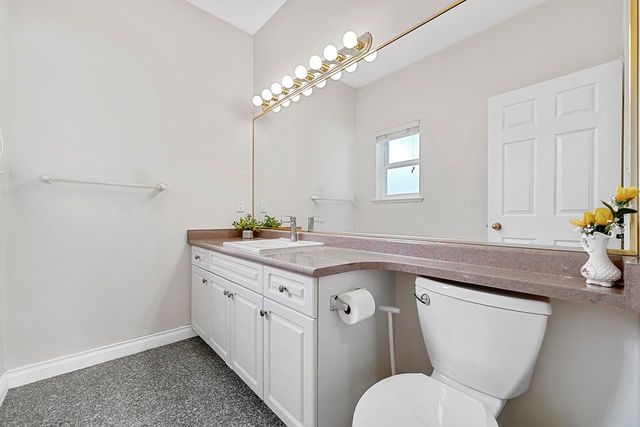 7362 Waverley Avenue, Burnaby, V5J 4A6 — photo 5