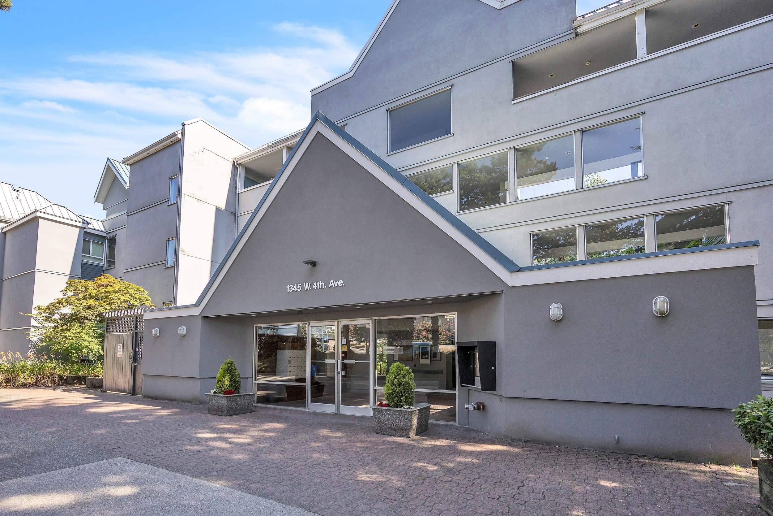 28 - 1345 W 4th Avenue, Vancouver, V6H 3Y8 — photo 2