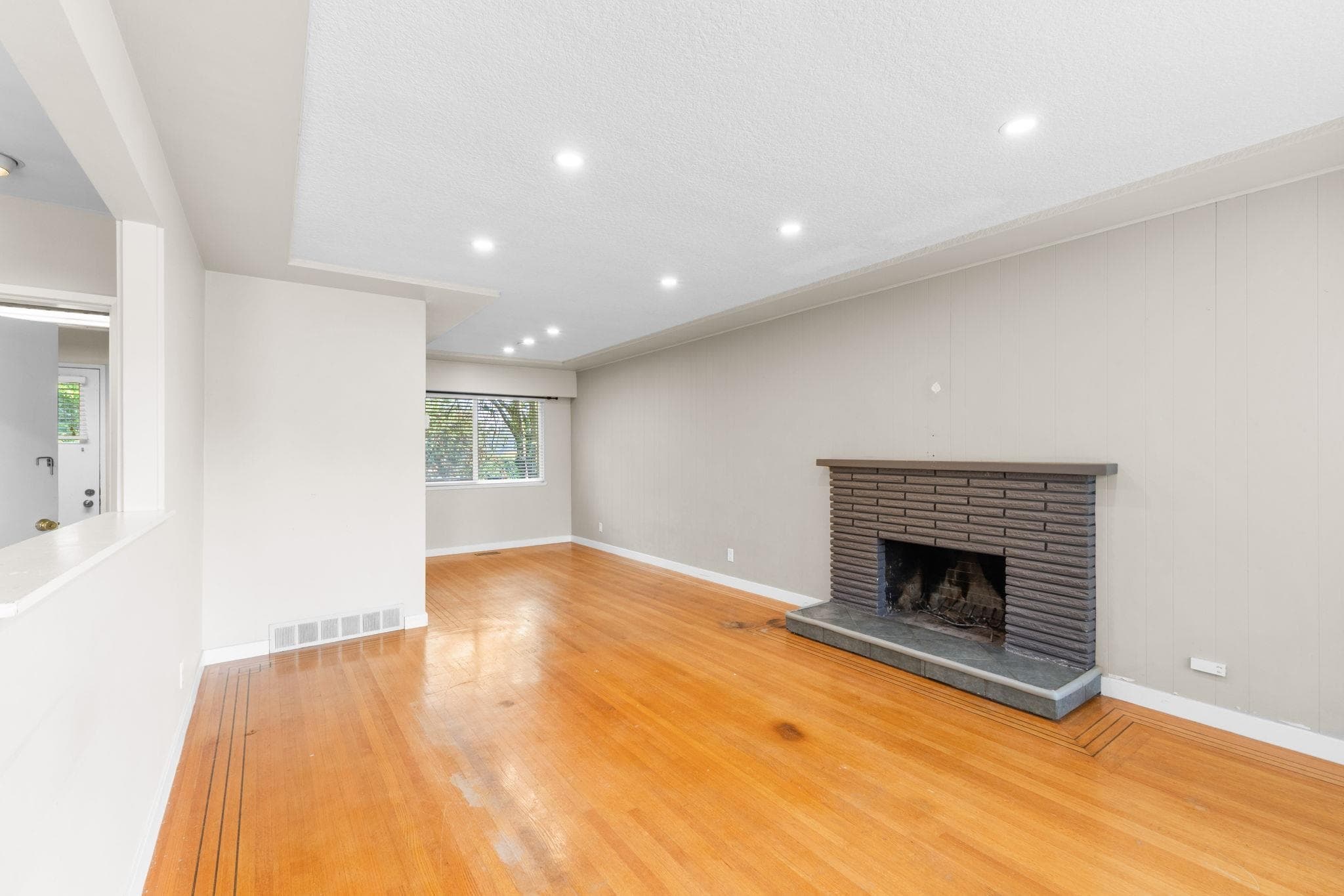 695 Newport Street, Coquitlam, V3J 3H7 — photo 3
