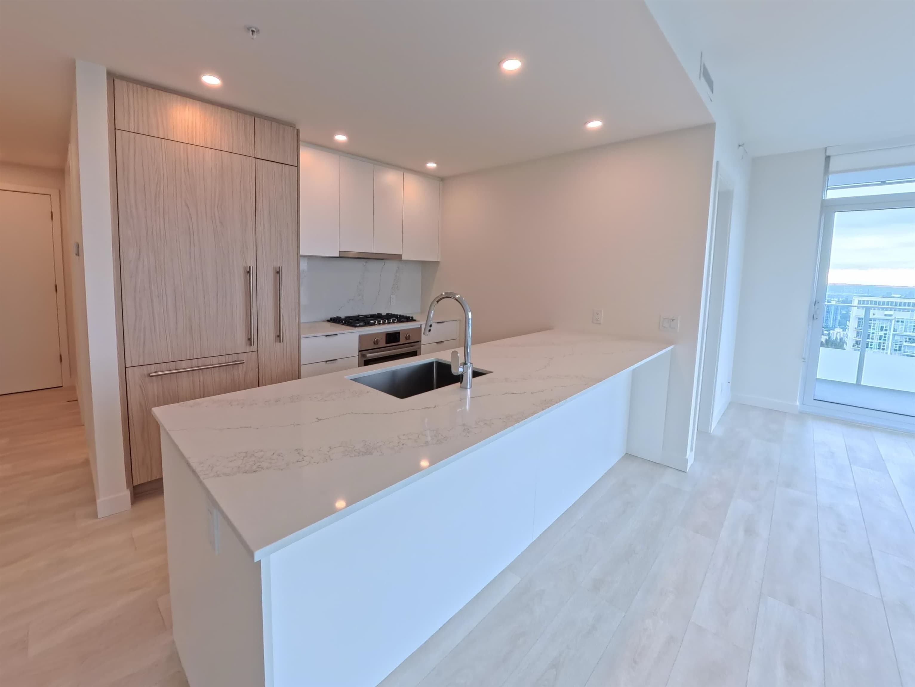 3204 - 537 Cottonwood Avenue, Coquitlam, V3J 0S4 — photo 3