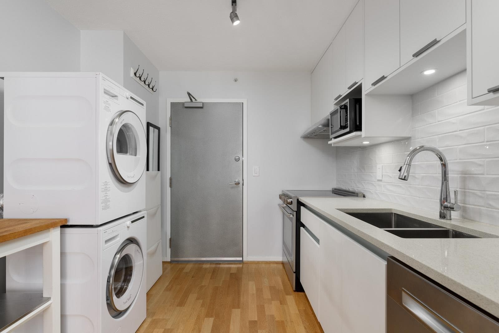2002 - 1238 Seymour Street, Vancouver, V6B 3N9 — photo 3