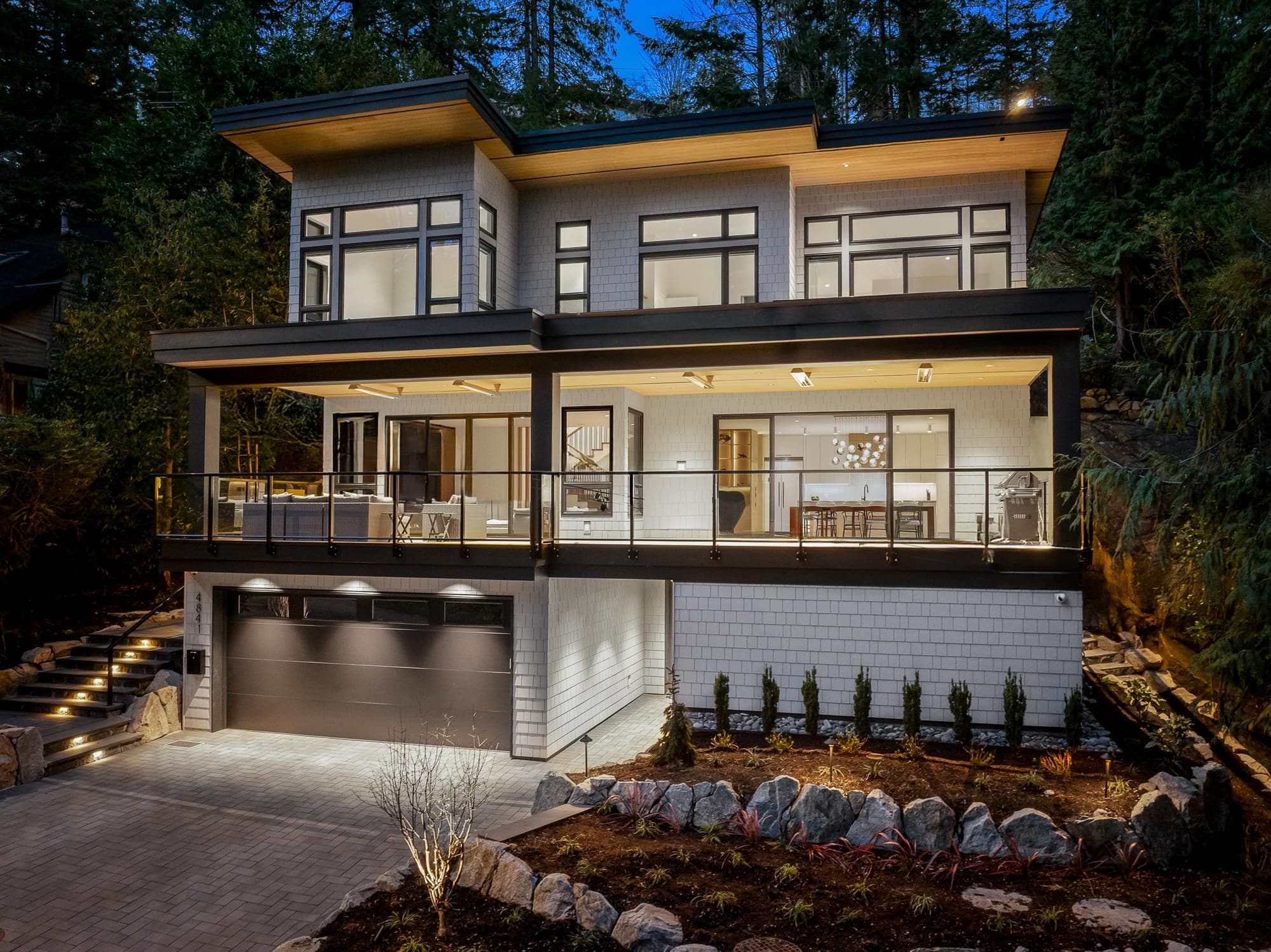 4841 The Dale, West Vancouver, V7W 1K2 — photo 2