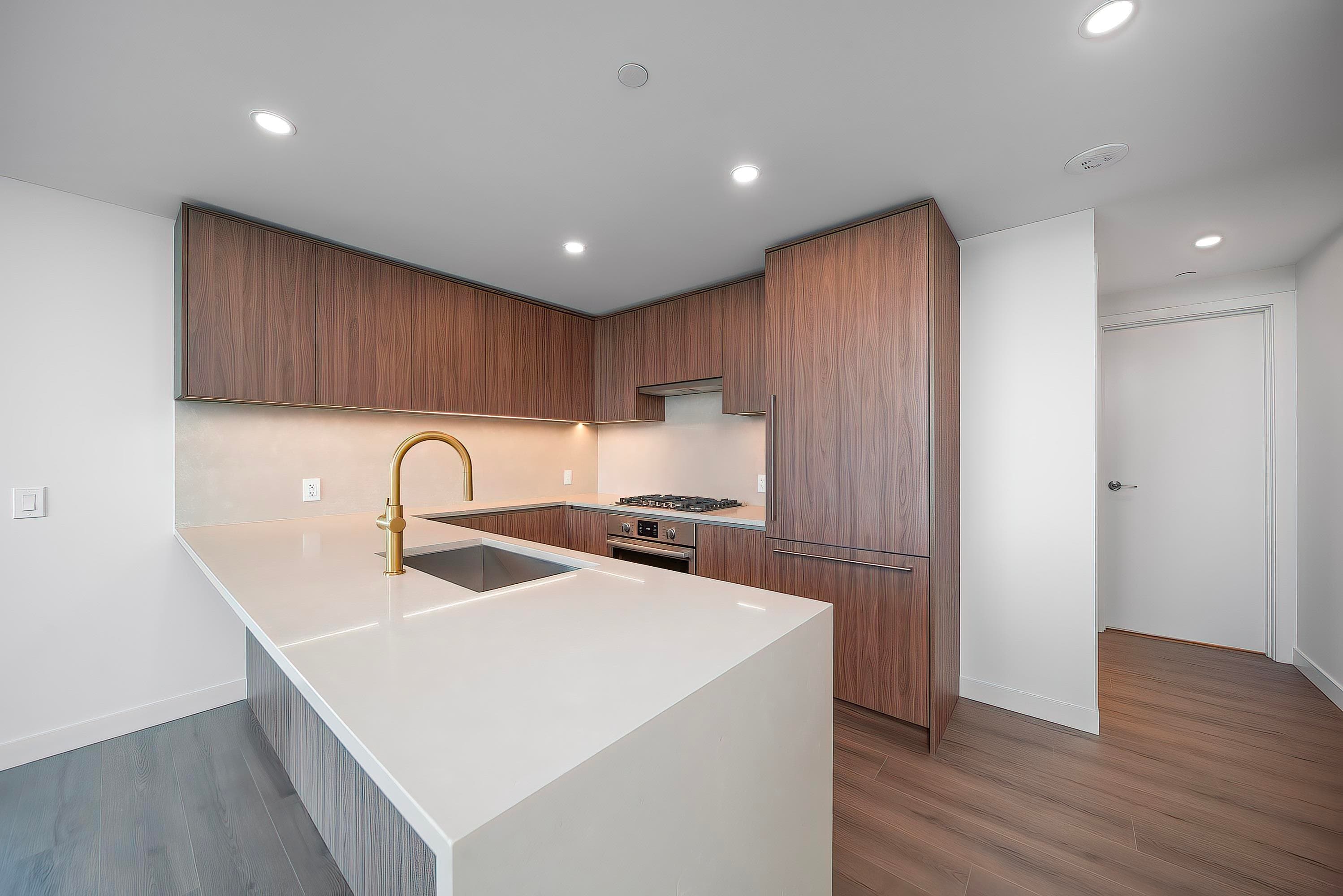 3904 - 5987 Wilson Avenue, Burnaby, V5H 0L7 — photo 5