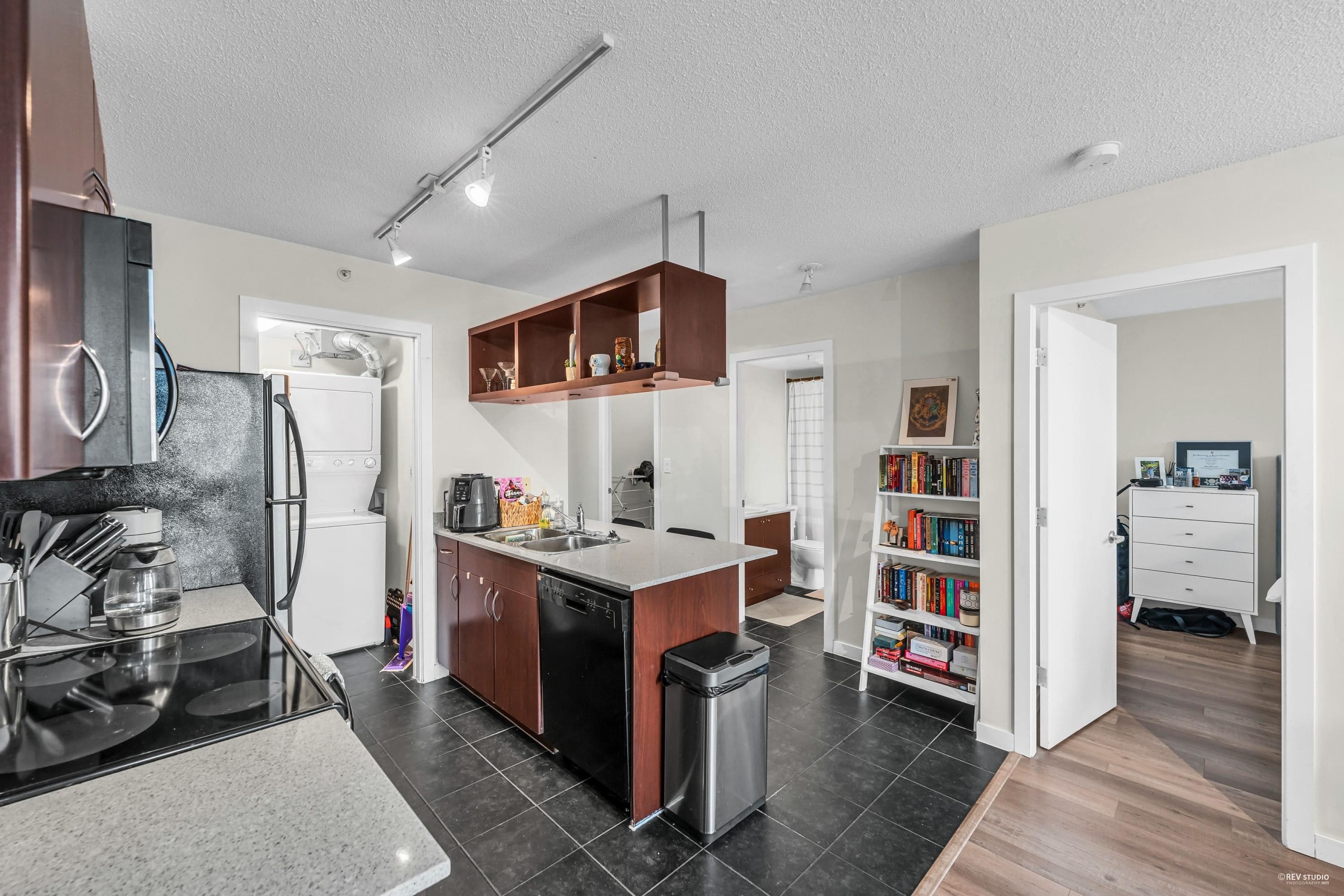 1609 - 938 Smithe Street, Vancouver, V6Z 3H8 — photo 2