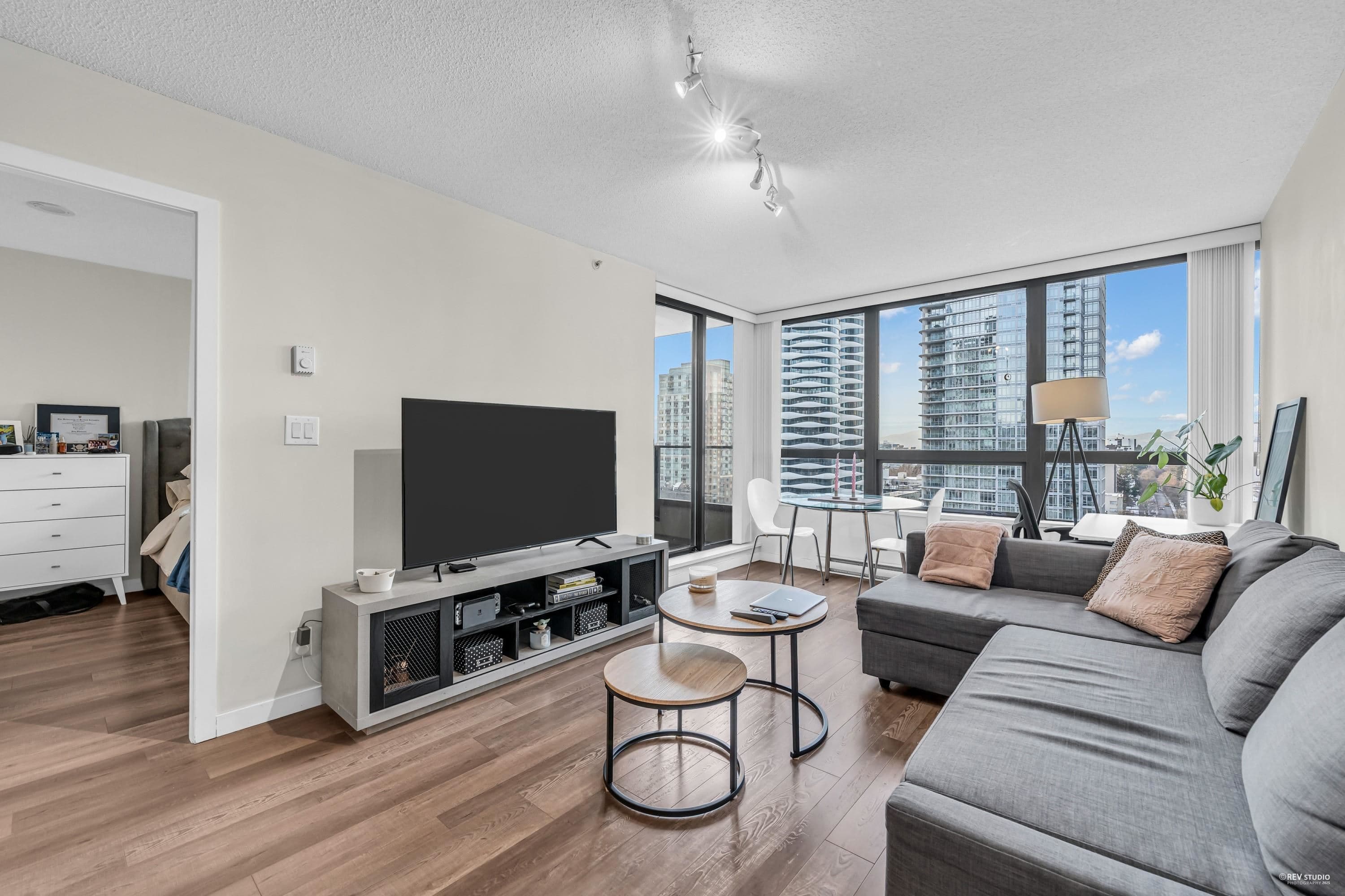 1609 - 938 Smithe Street, Vancouver, V6Z 3H8 — photo 1