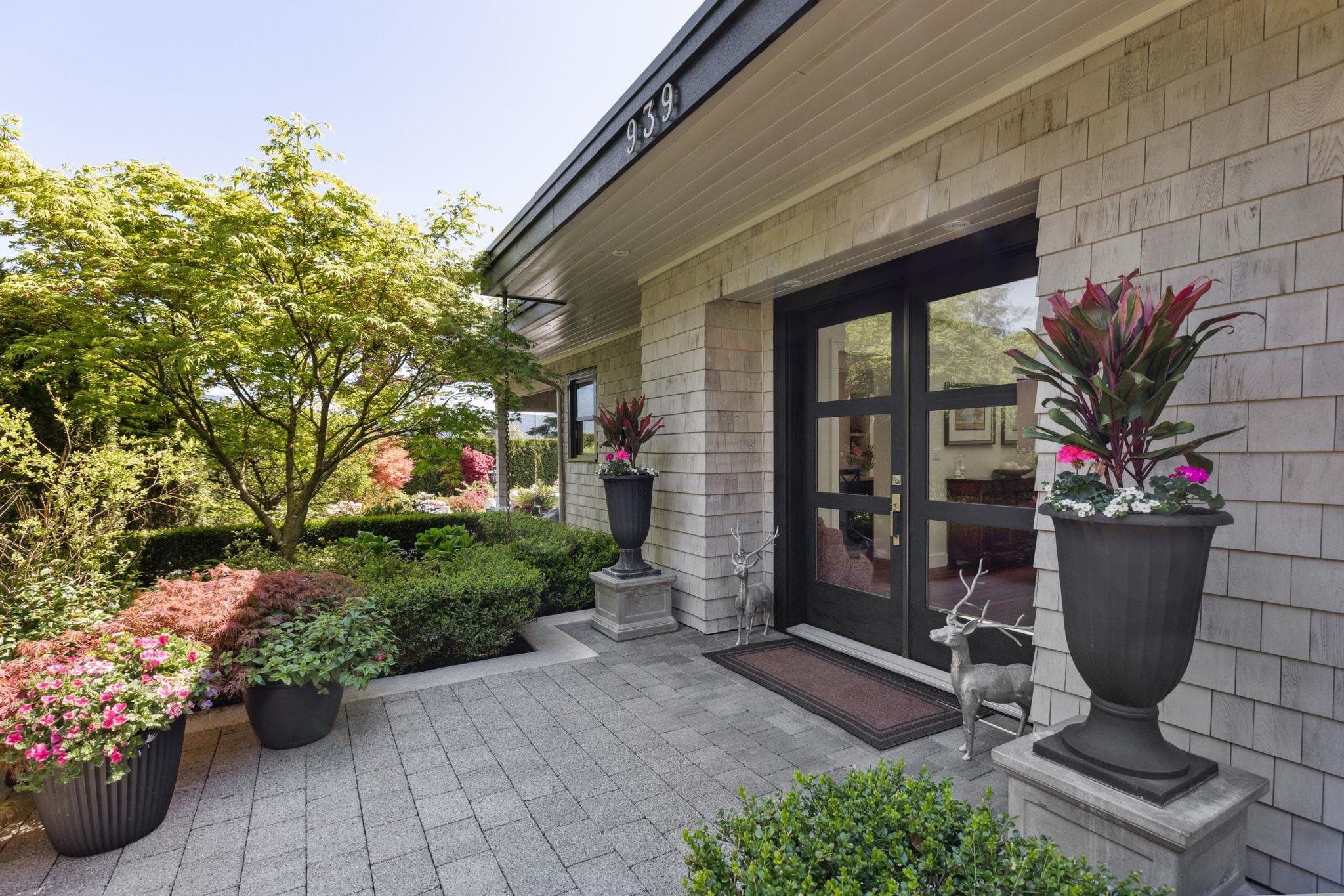 939 Friar Crescent, North Vancouver