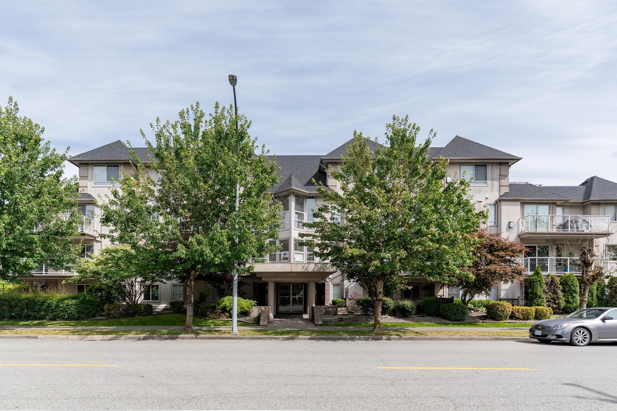 301 - 3128 Flint Street, Port Coquitlam, V3B 4J1 — photo 2