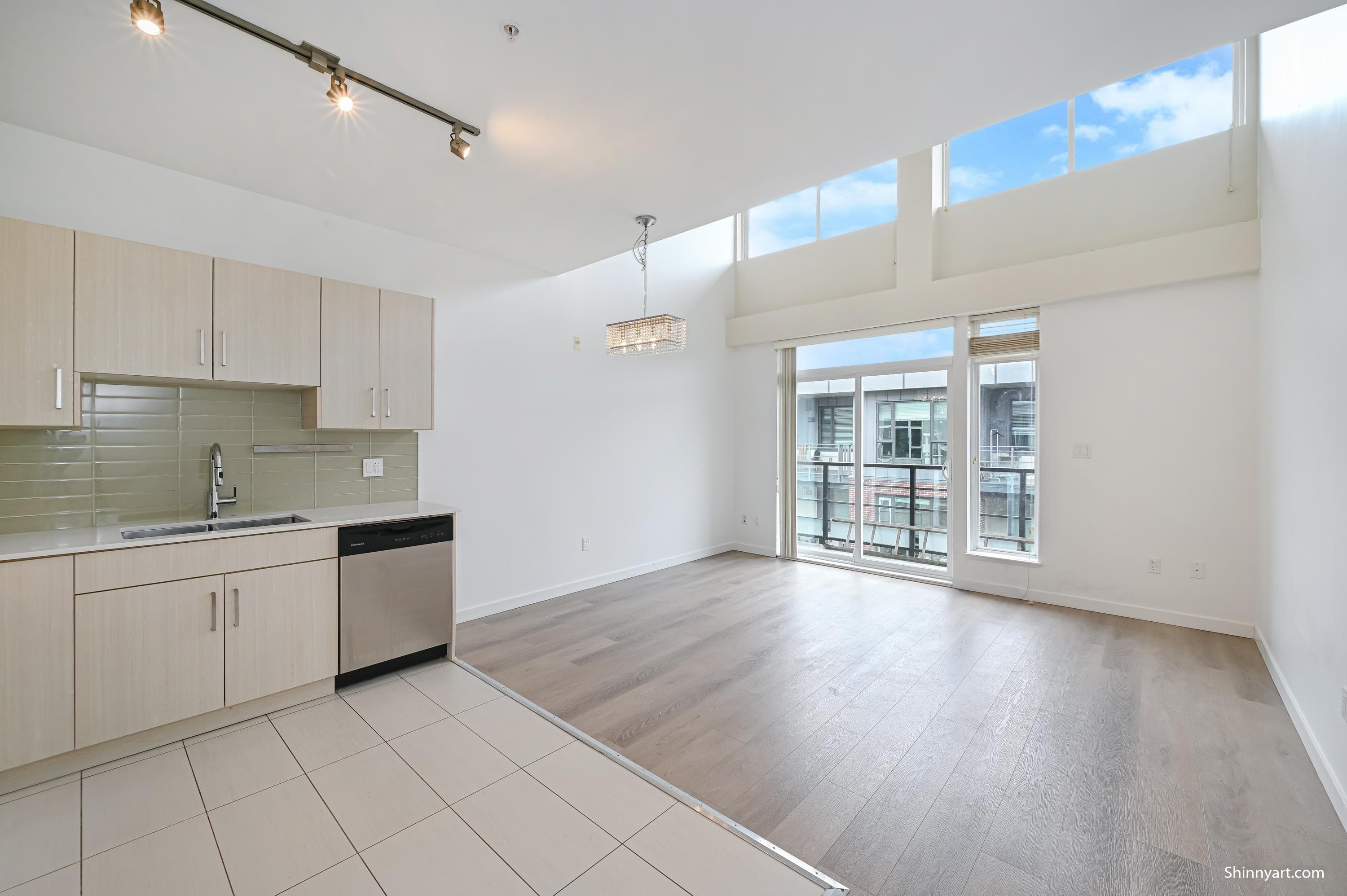 PH19 - 5288 Grimmer Street, Burnaby, V5H 0C5 — photo 5