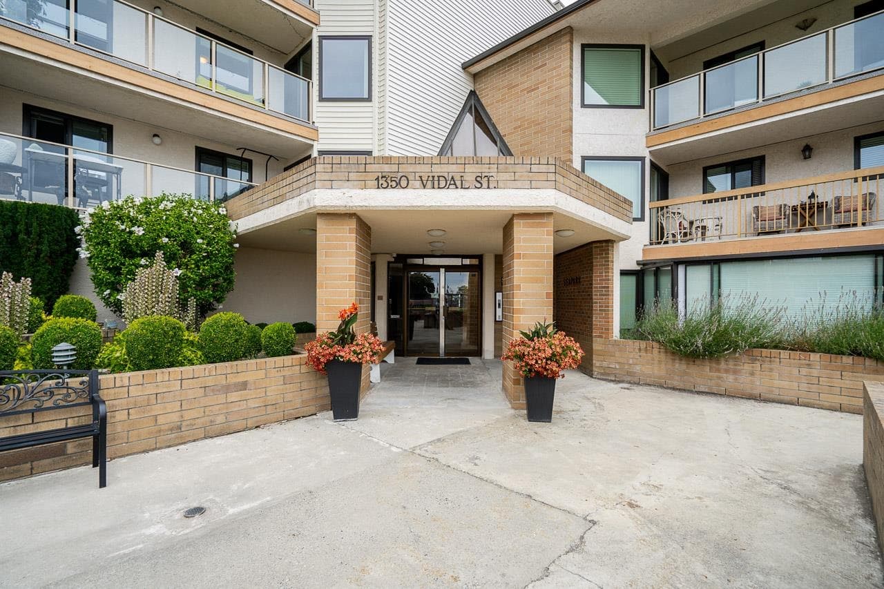 519 - 1350 Vidal Street, White Rock, V4B 5G6 — photo 3