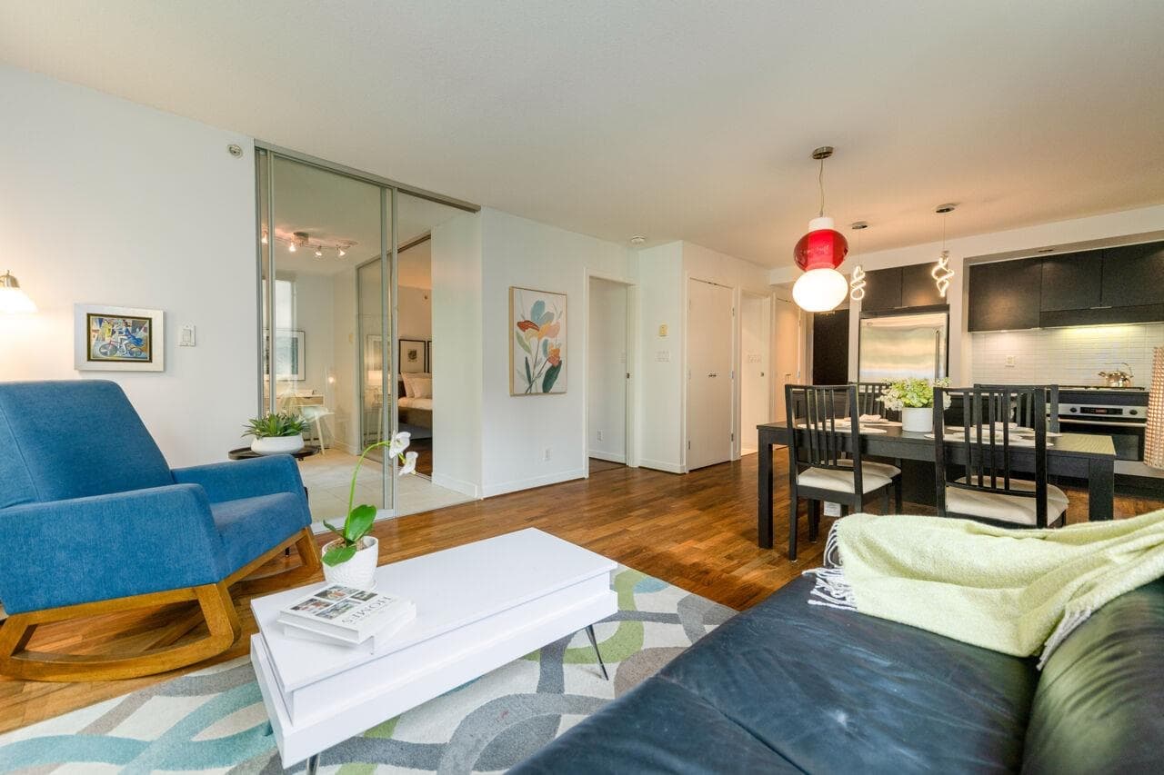 501 - 1055 Homer Street, Vancouver, V6B 1G3 — photo 2