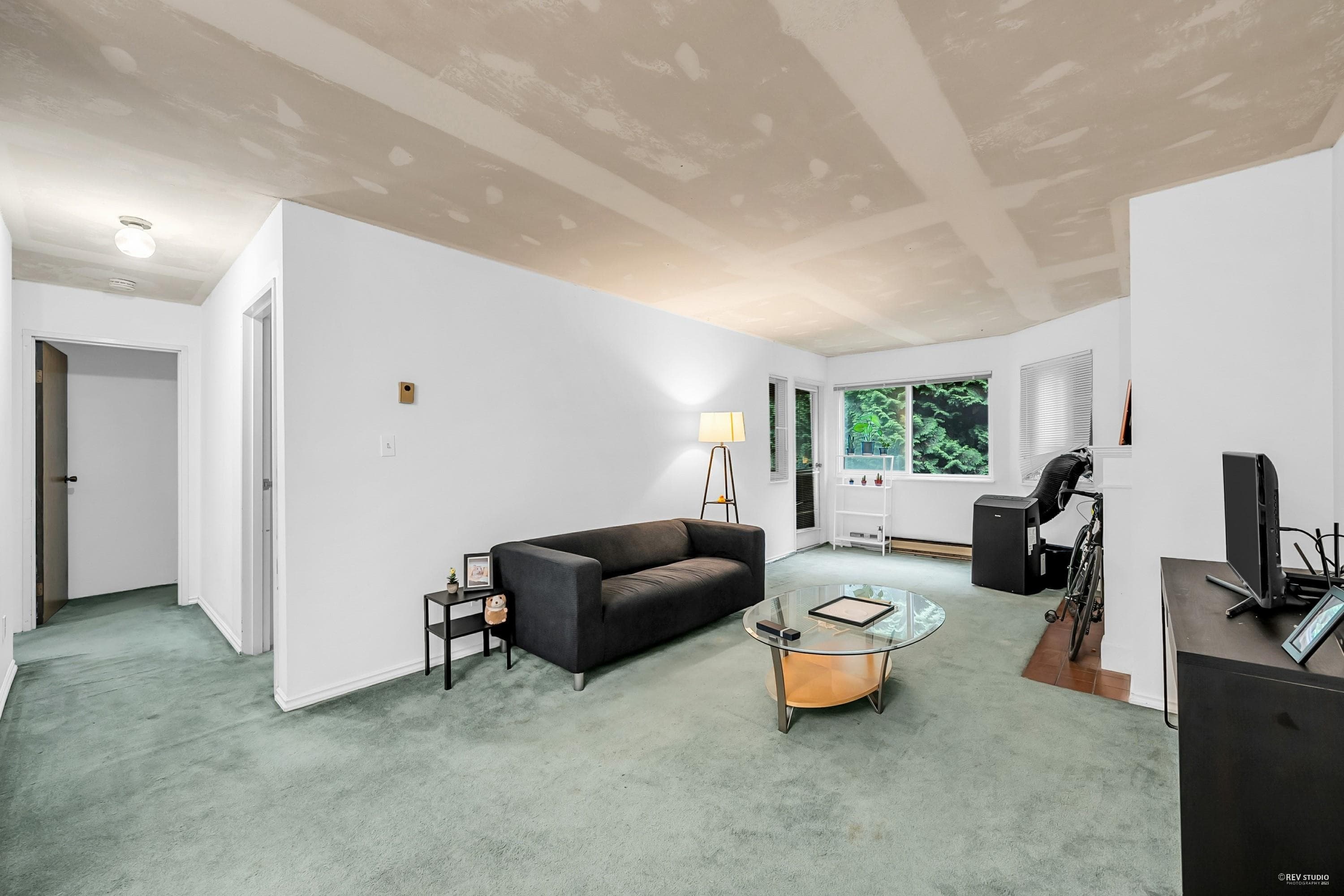 303 - 9880 Manchester Drive, Burnaby, V3N 4R3 — photo 4