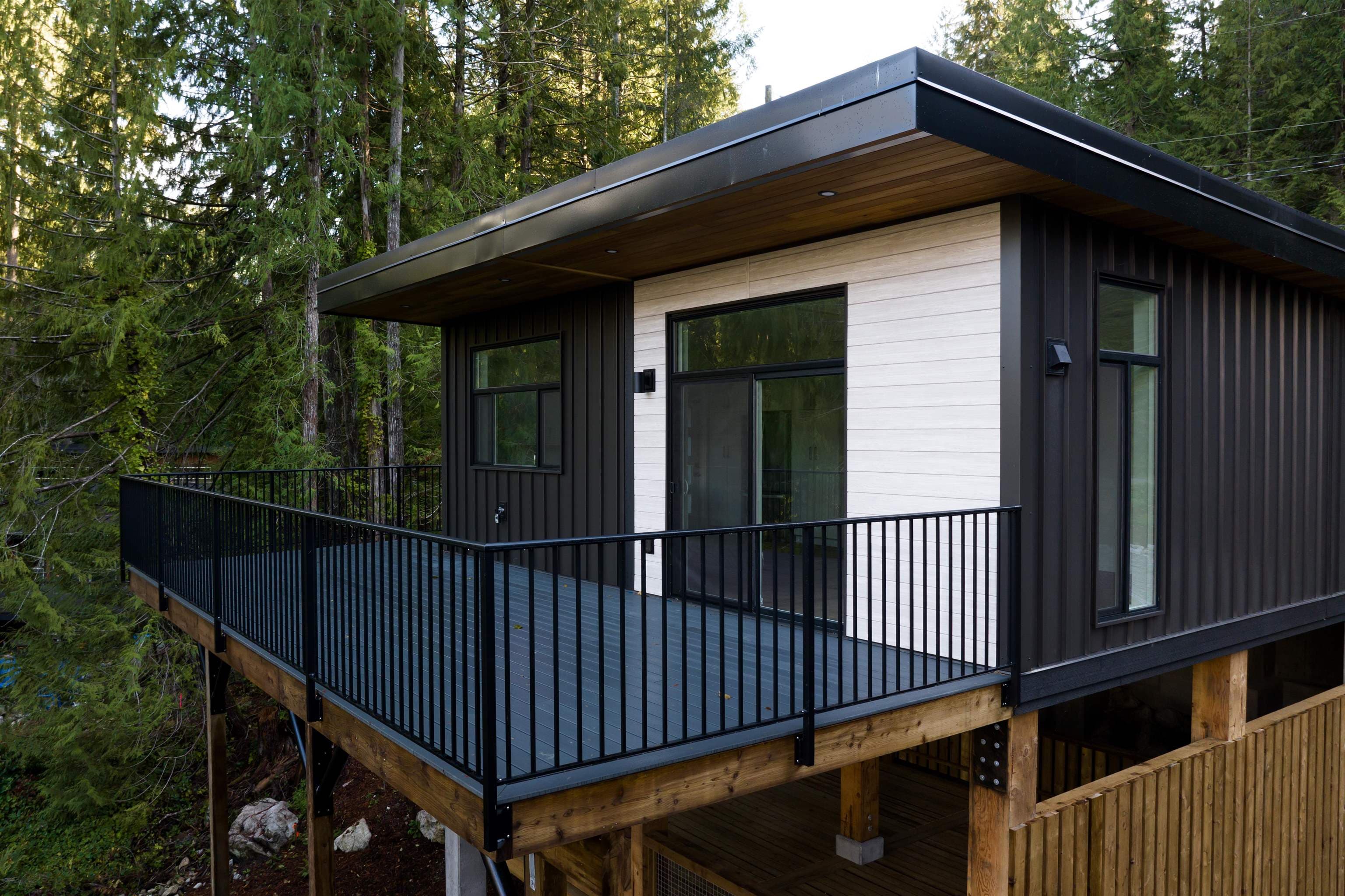 5790 Tillicum Bay Road, Sechelt, V7Z 0C7 — photo 4