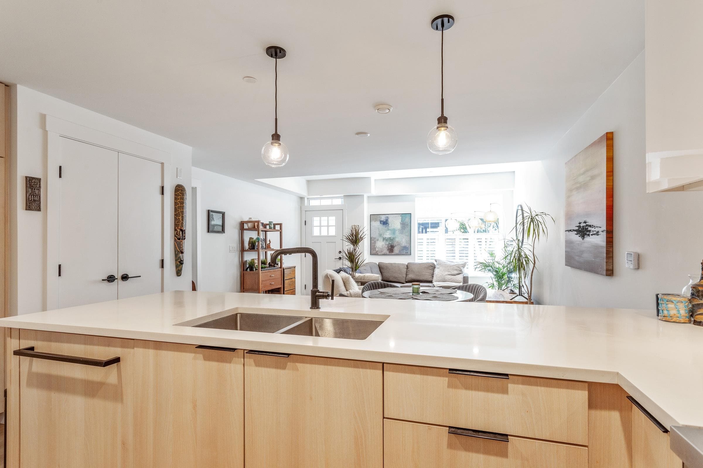 6 - 237 Ridgeway Avenue, North Vancouver, V7L 0H6 — photo 5