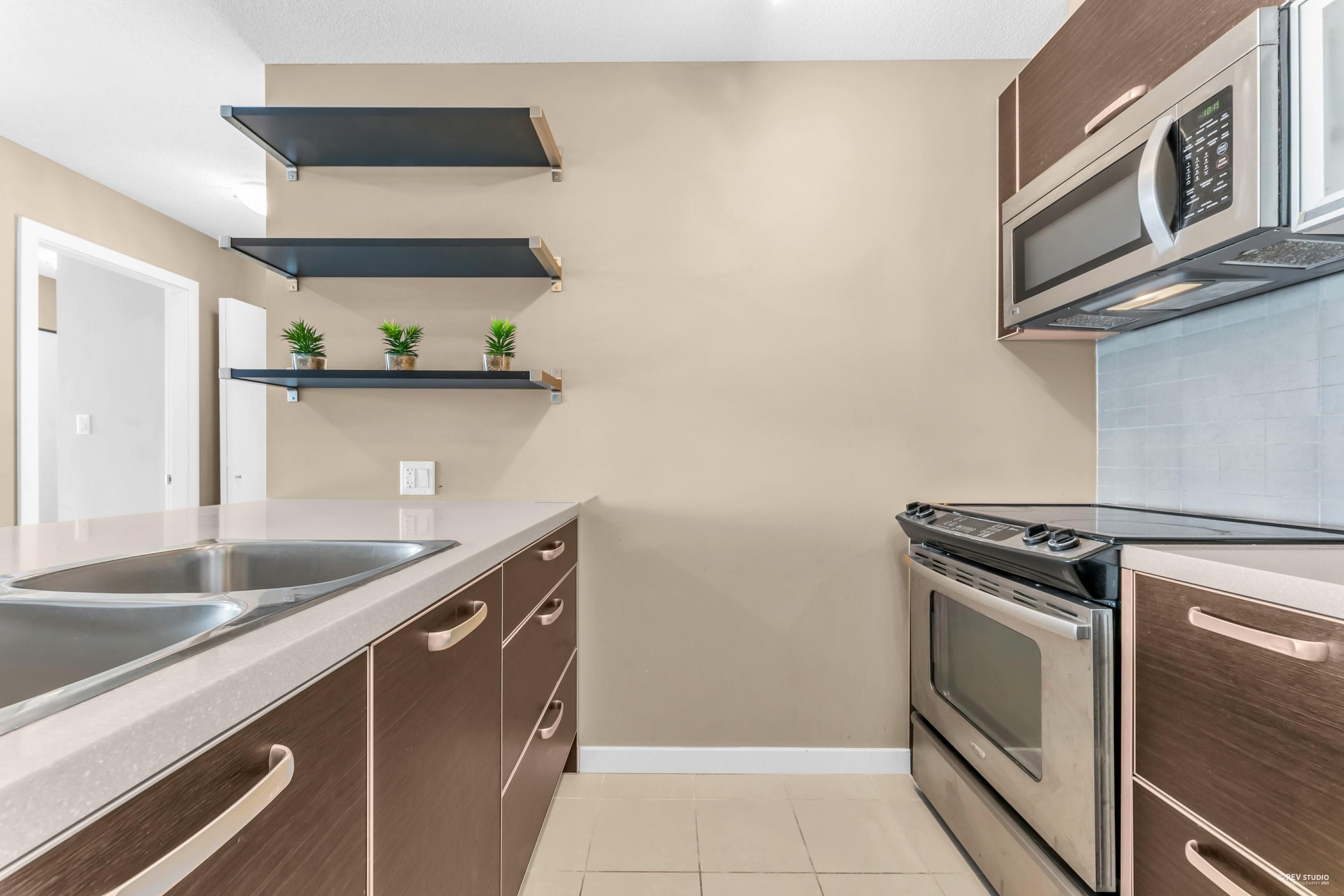 2909 - 9981 Whalley Boulevard, Surrey, V3T 0H5 — photo 4