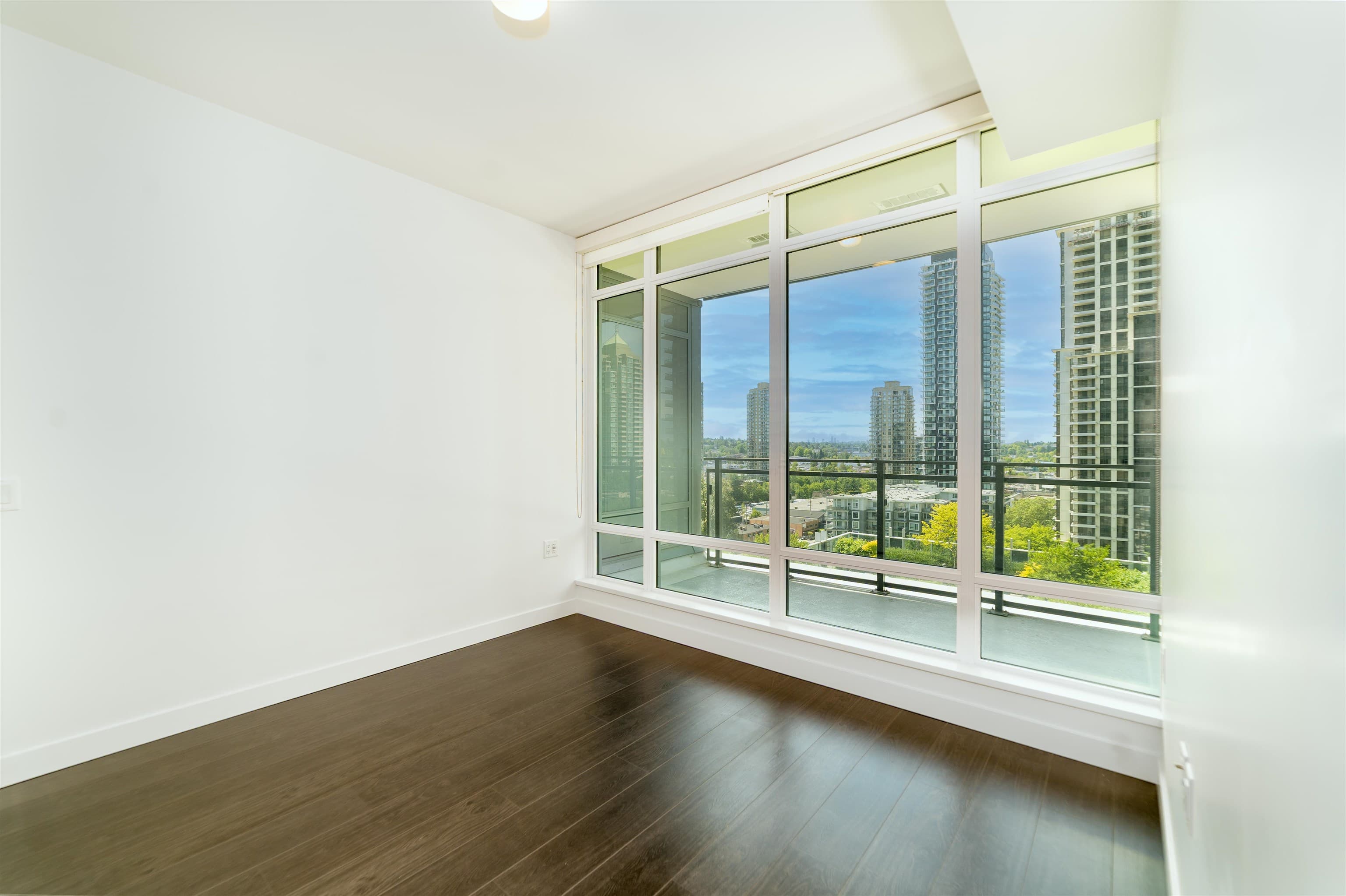 801 - 2085 Skyline Court, Burnaby, V5C 0M6 — photo 2
