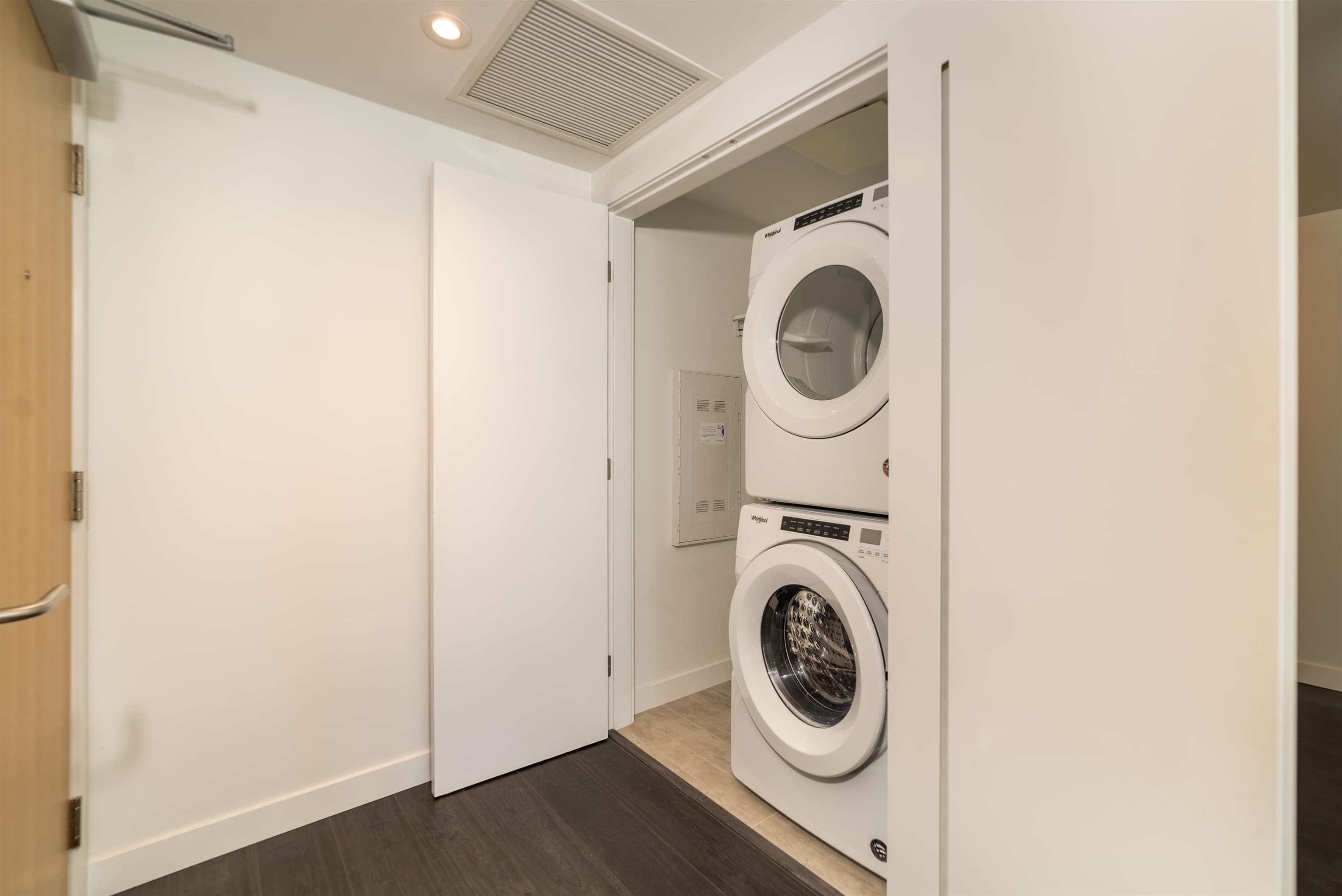 801 - 2085 Skyline Court, Burnaby, V5C 0M6 — photo 4